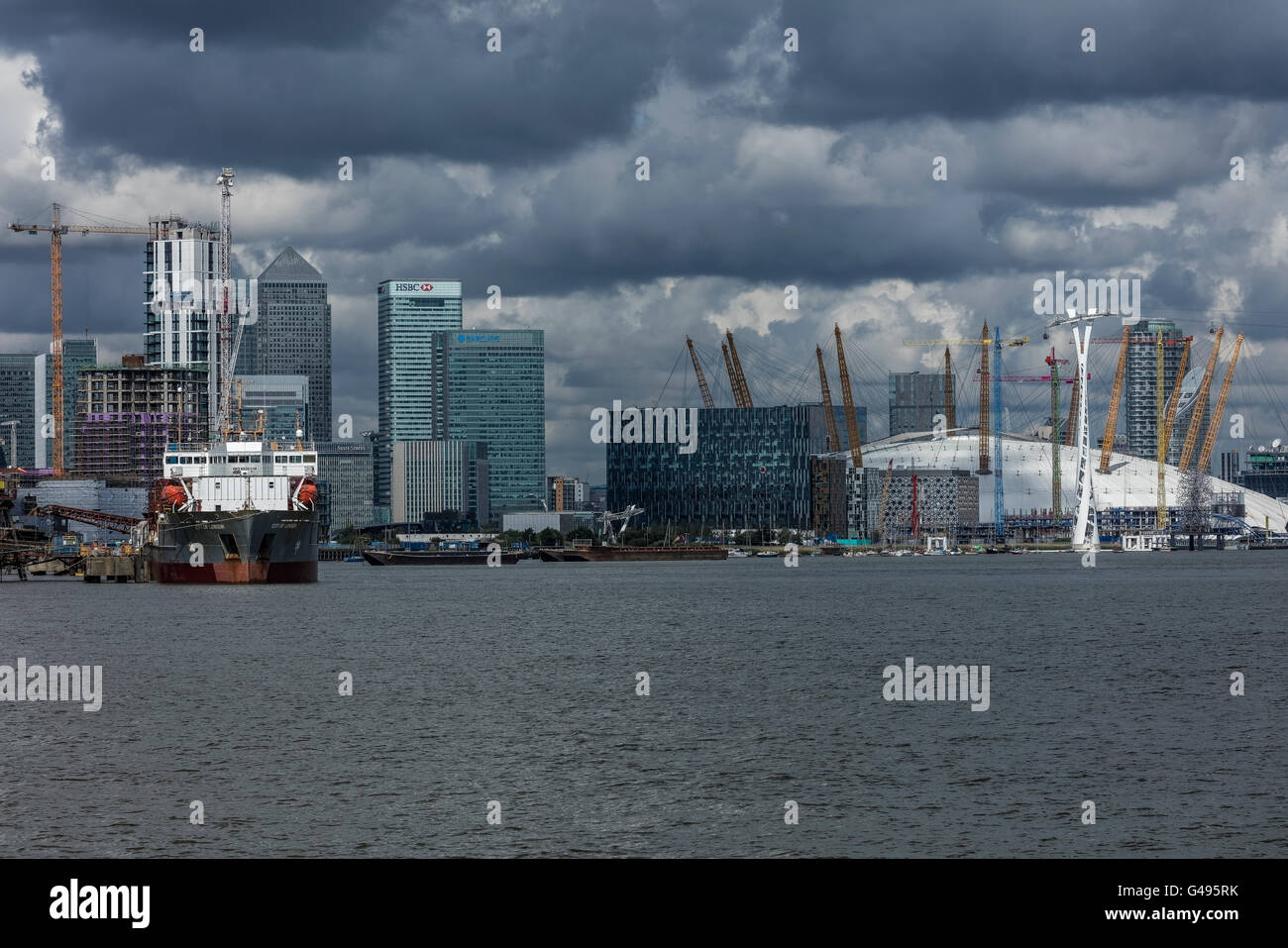 O2 Woolwich Panorama of docklands and the City of London from Woolwich with the O2 ...
