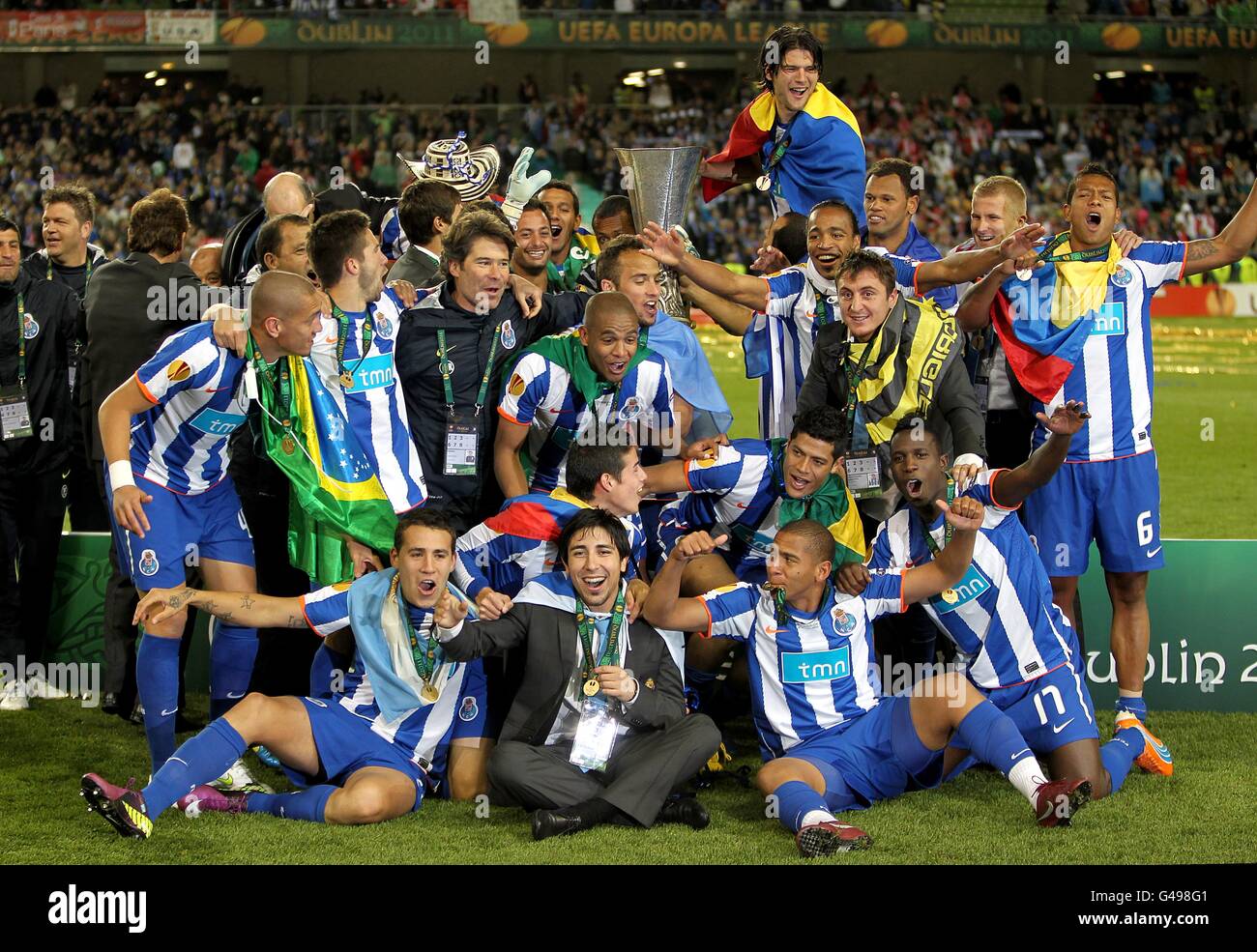 FC Porto players celebrates with the UEFA Europa League trophy Stock Photo  - Alamy