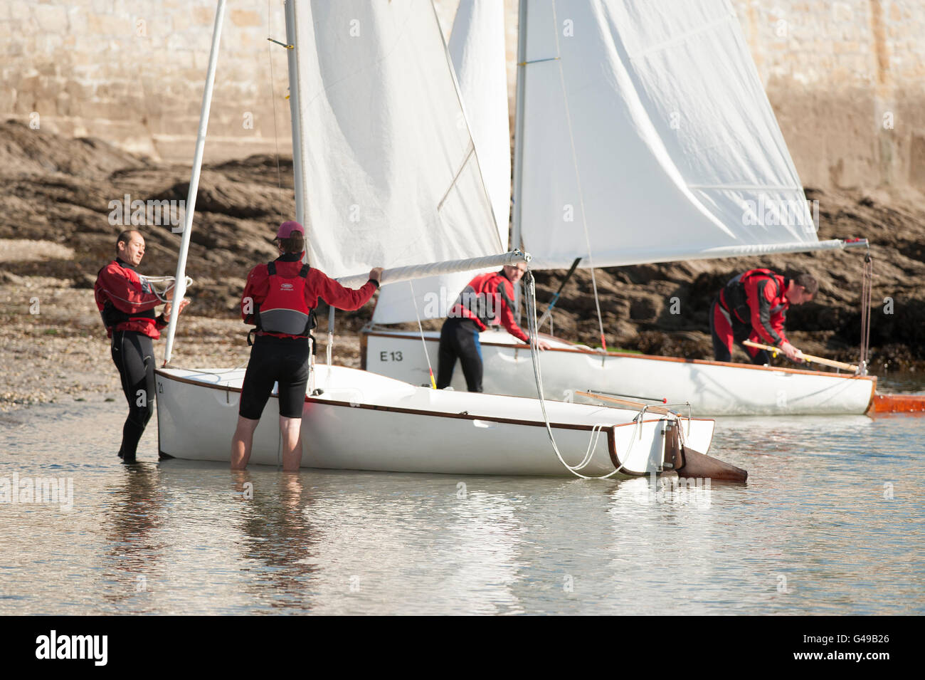 Mirror dinghy sails hires stock photography and images Alamy