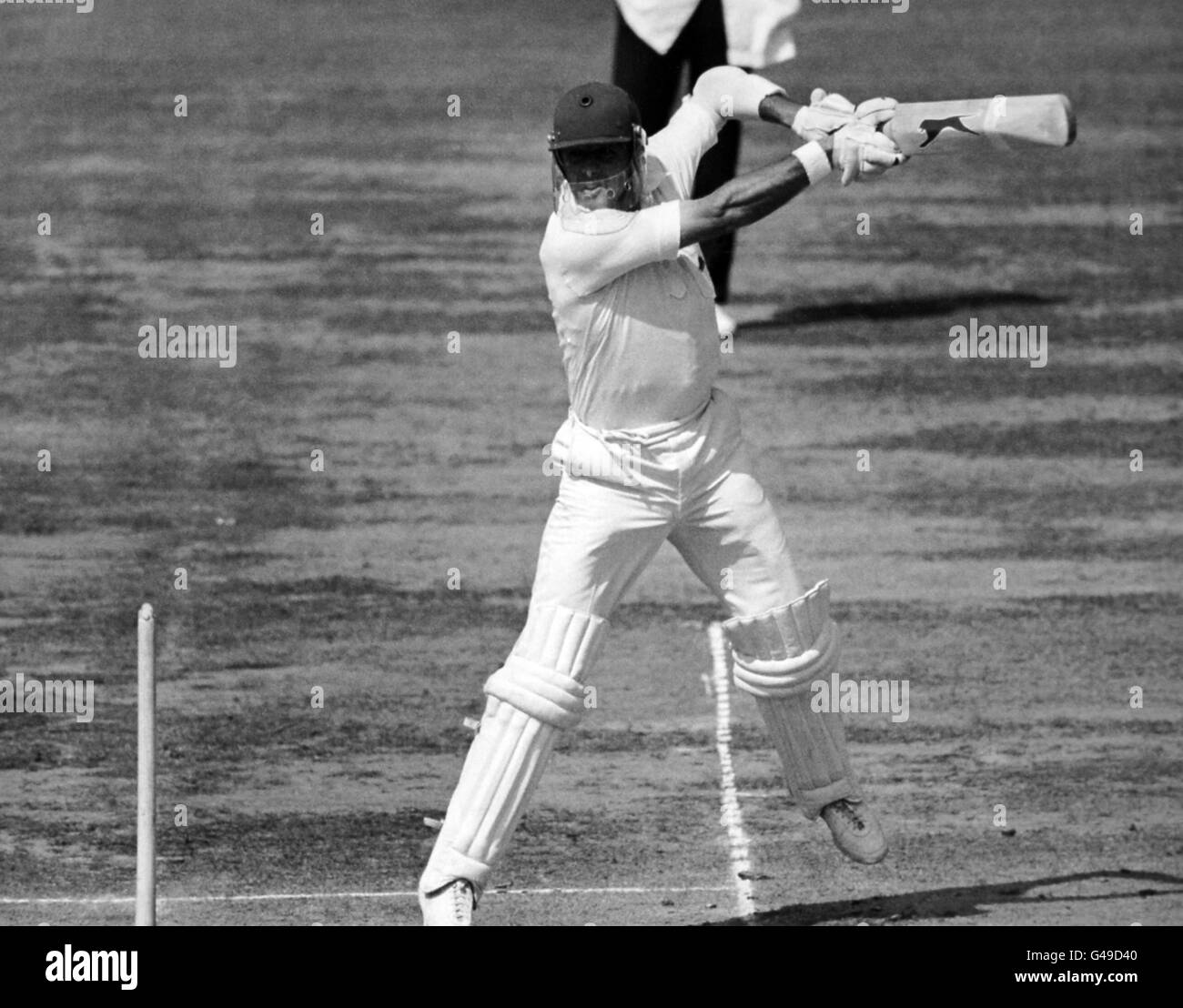 Cricket - Schweppes County Championship - Yorkshire v Northamptonshire - Third Day - Headingley Stock Photo