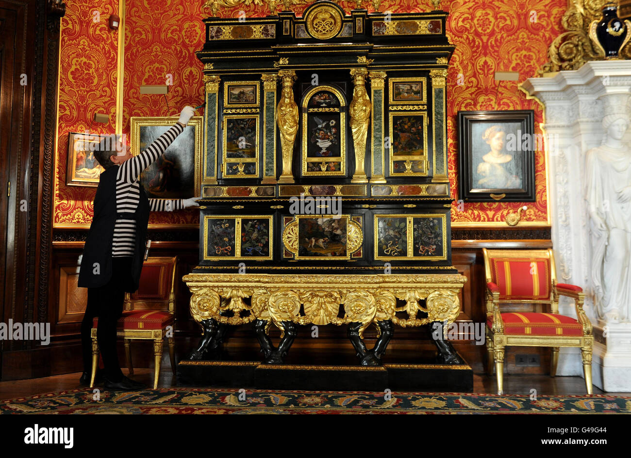 A Member Of The Household Staff At Alnwick Castle Stock