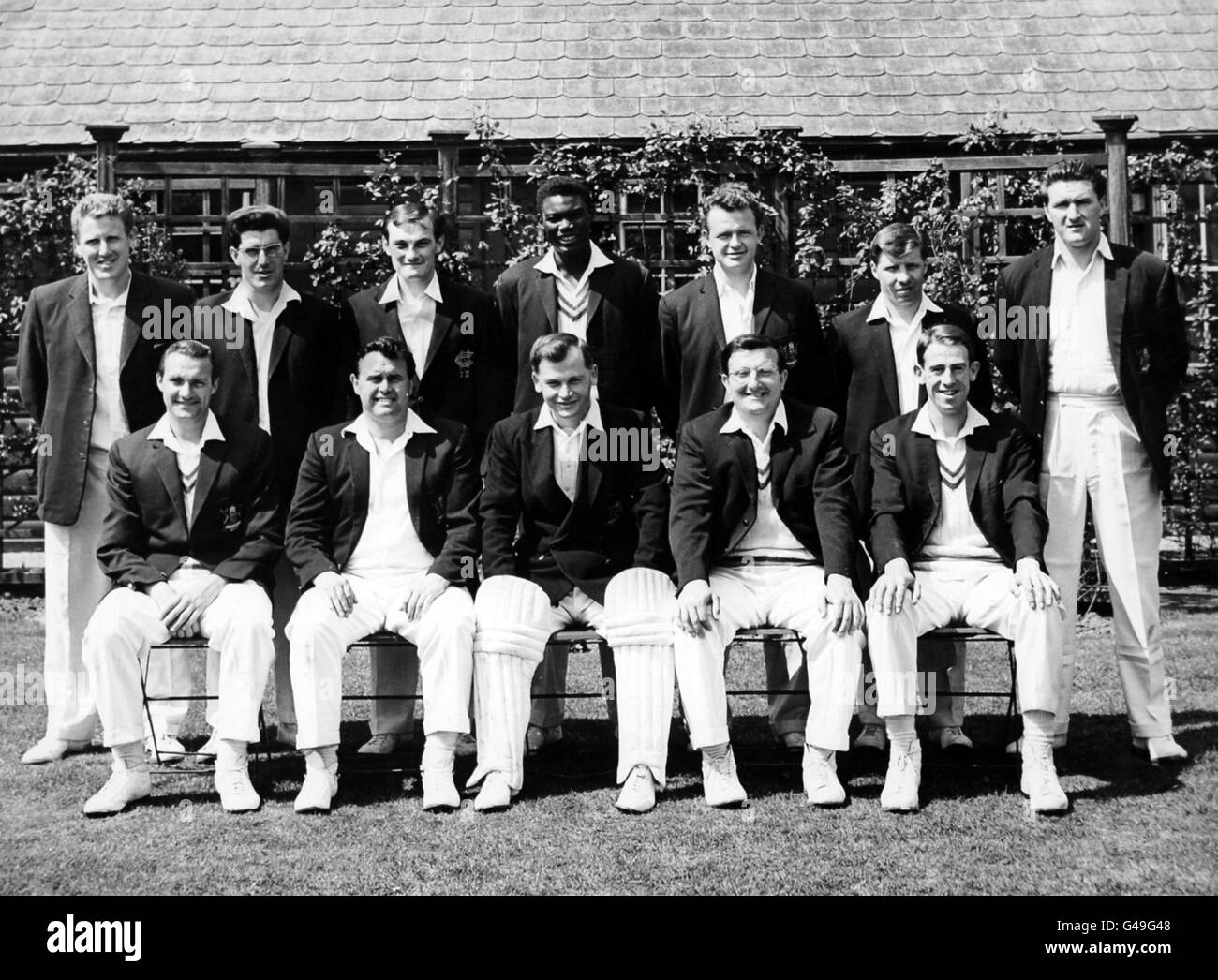 The Nottinghamshire County Cricket team. Back row, left to right; Keith Gillhouley, Ian Moore, Mike Taylor, Carlton Forbes, Maurice Hill, Barrie Whittingham, Ian Davison. Front row, left to right; Brian Bolus, Norman Hill, Geoff Millman (captain), Bomber Wells, Andrew Corran Stock Photo