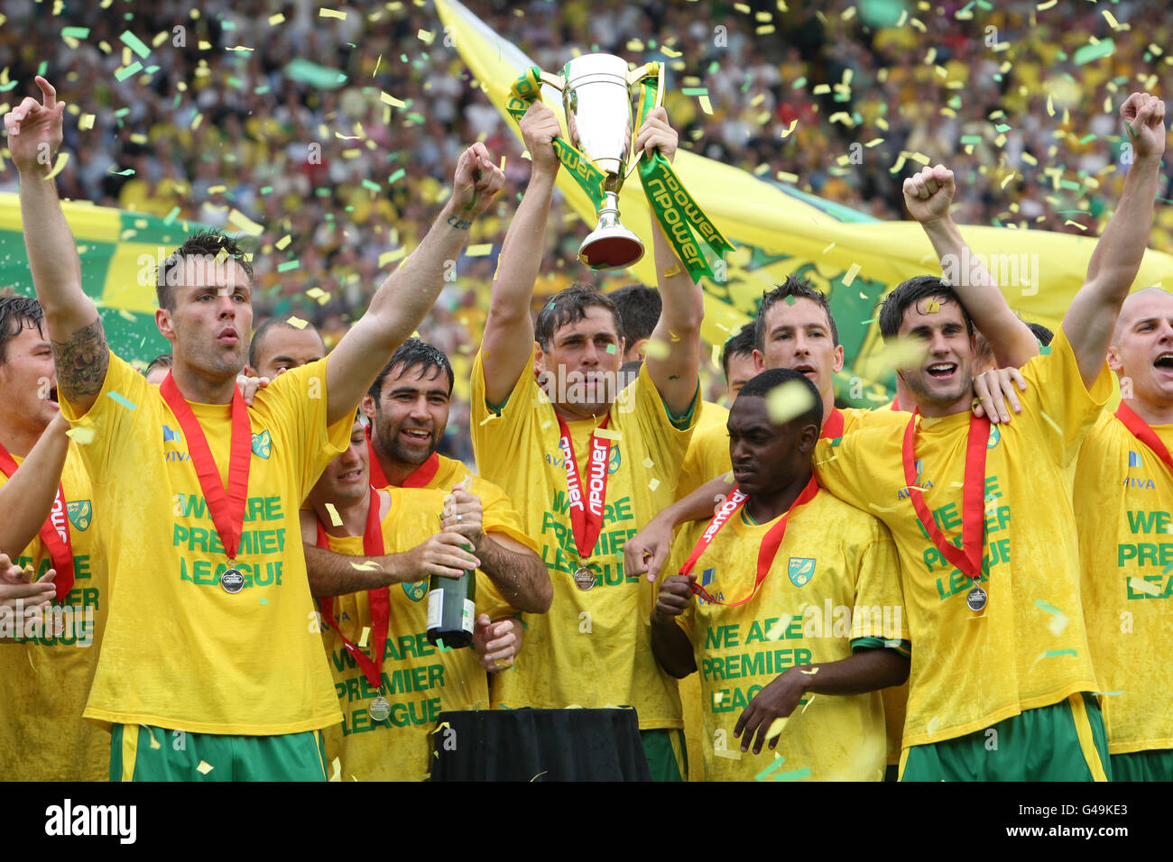 Norwich City players celebrate promotion to the Premiership at Carrow Road Stock Photo