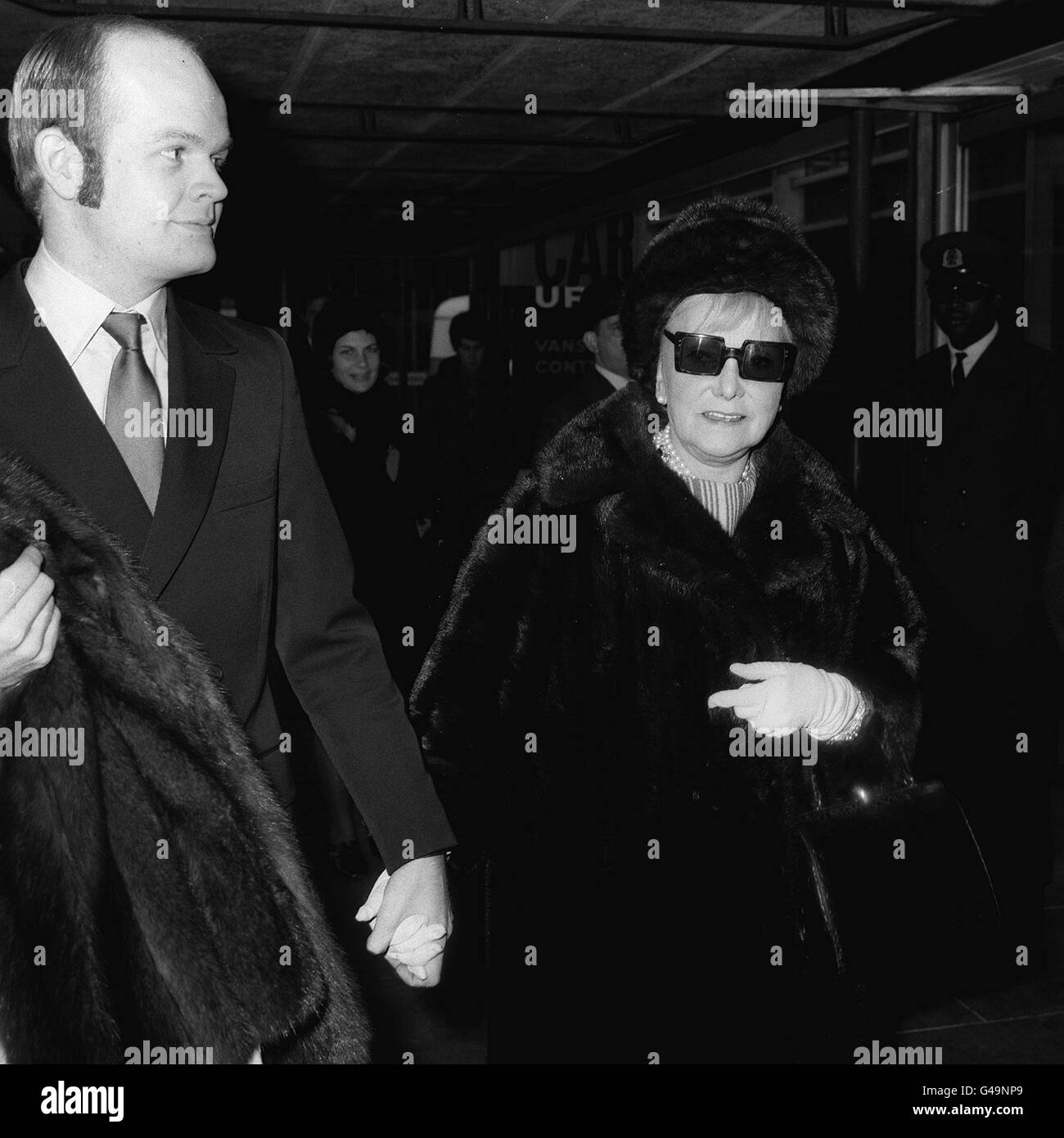 PA NEWS PHOTO 22/11/68 JOLIE 'MAMA' GABOR AT HEATHROW AIRPORT IN LONDON RETURNING FROM NEW YORK Stock Photo