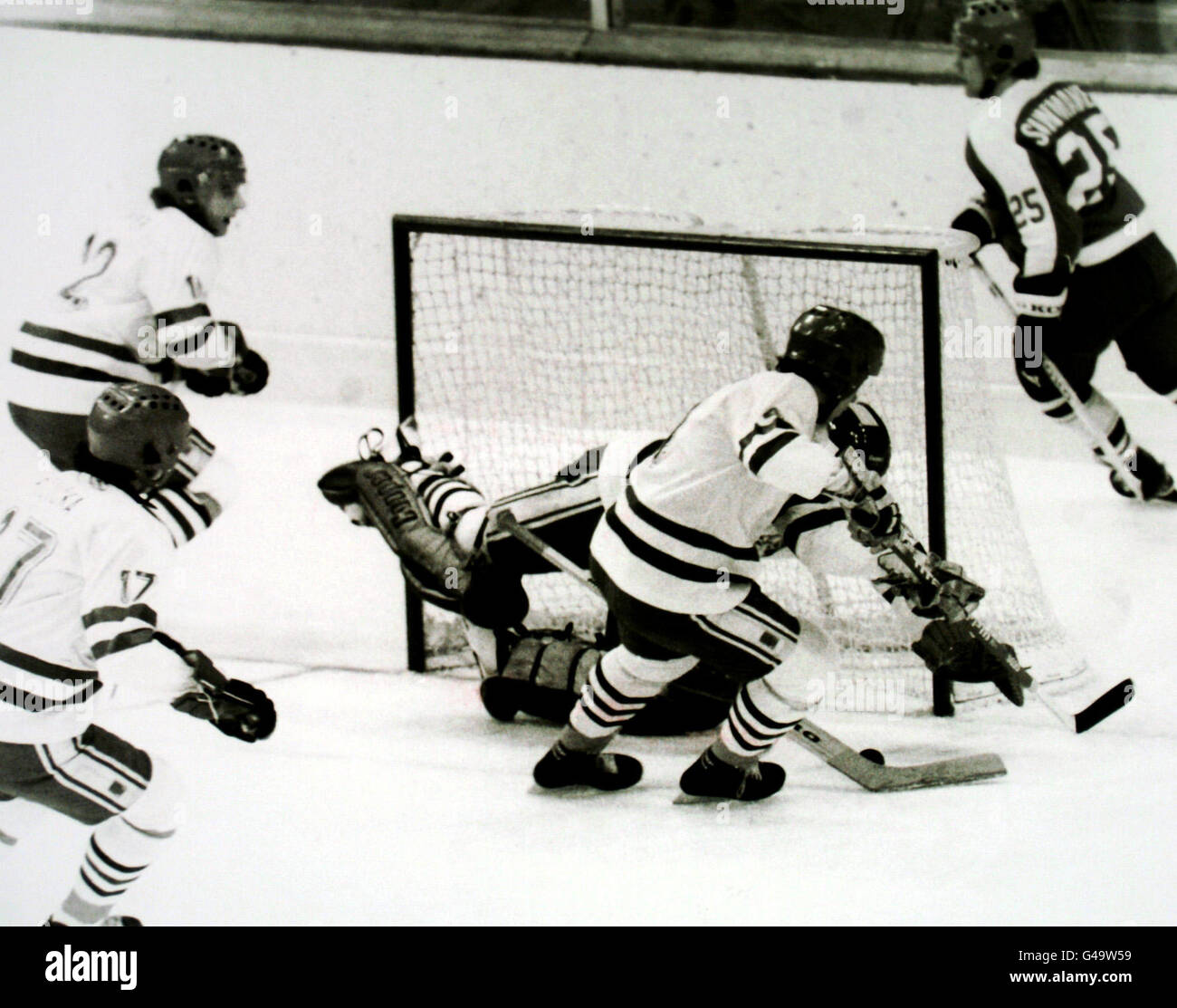 Ice hockey sarajevo winter olympic games group czechoslovakia finland