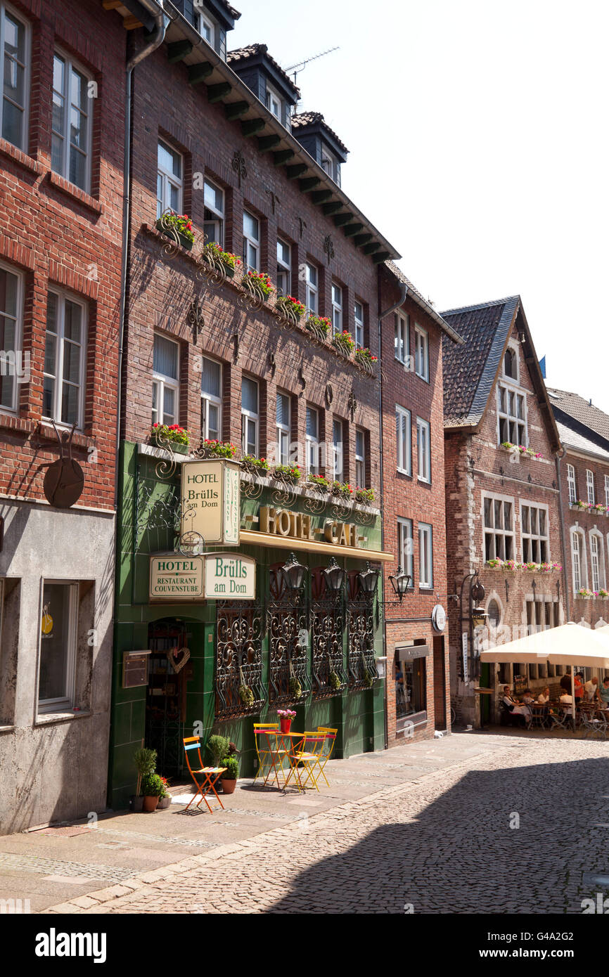 Bruells am Dom Hotel and Restaurant in the historic district, Aachen, Rhineland, North Rhine-Westphalia, PublicGround Stock Photo