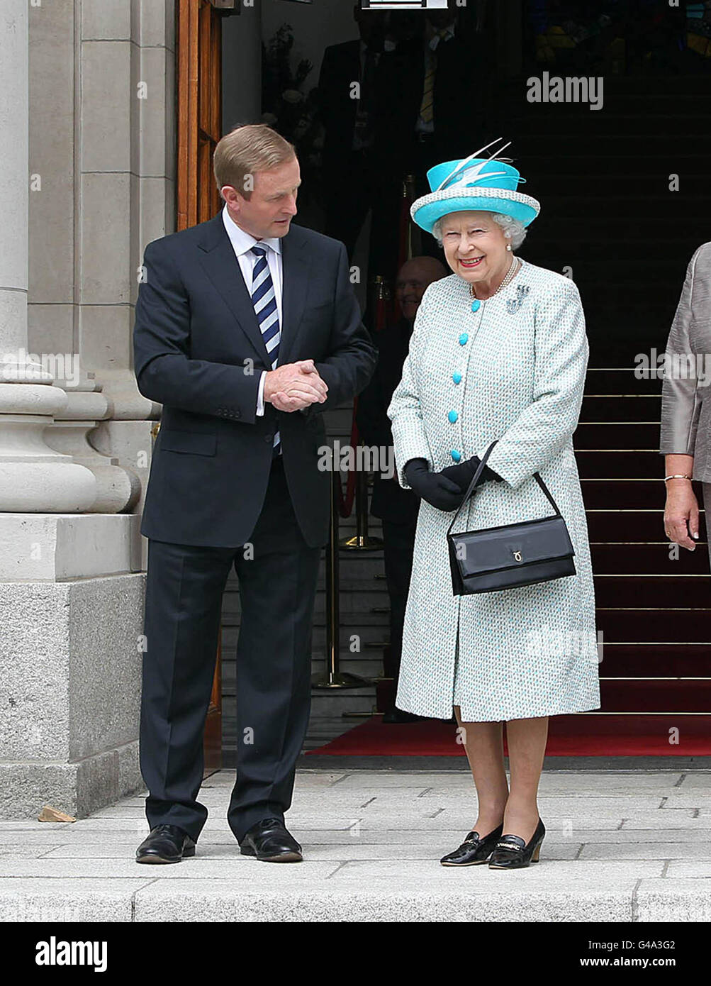 Queen elizabeth ii meets taoiseach enda kenny at government buildings