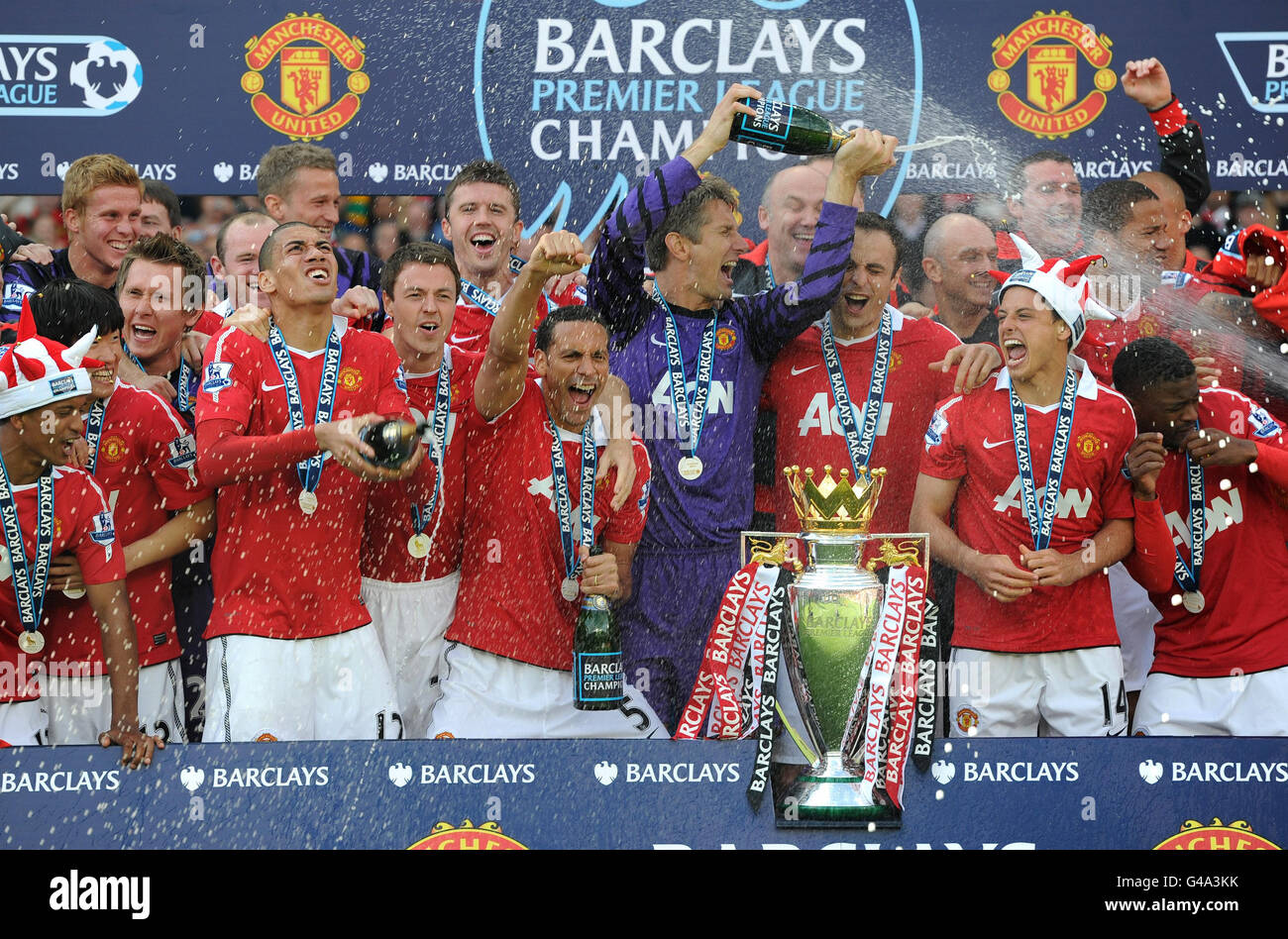 Manchester utd premier league trophy hires stock photography and images Alamy
