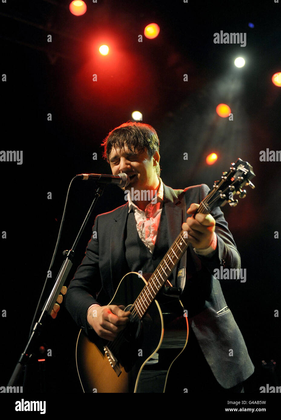 Pete Doherty - O2 Shepherd's Bush 02 Empire - London Stock Photo - Alamy