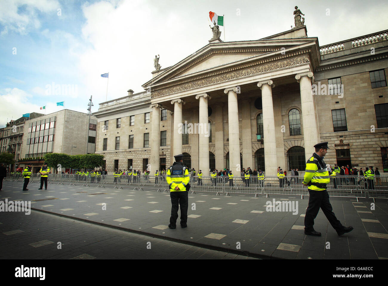 Gardai make final preparations outside the General Post Office in Dublin city centre, ahead of the royal visit by Britain's Queen Elizabeth II today. Stock Photo