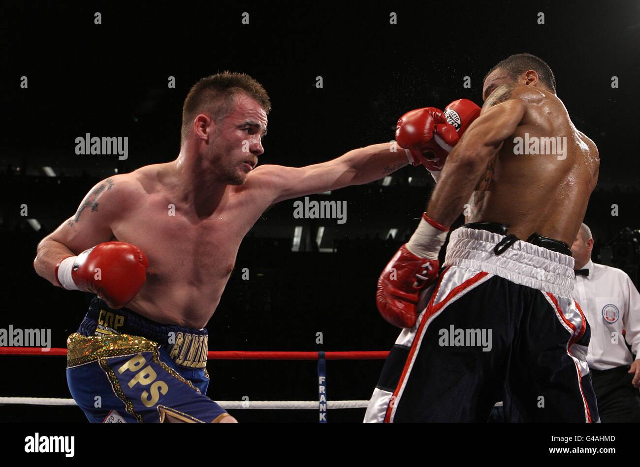 02 Boxing Boxing - This Is It - The O2 Stock Photo - Alamy