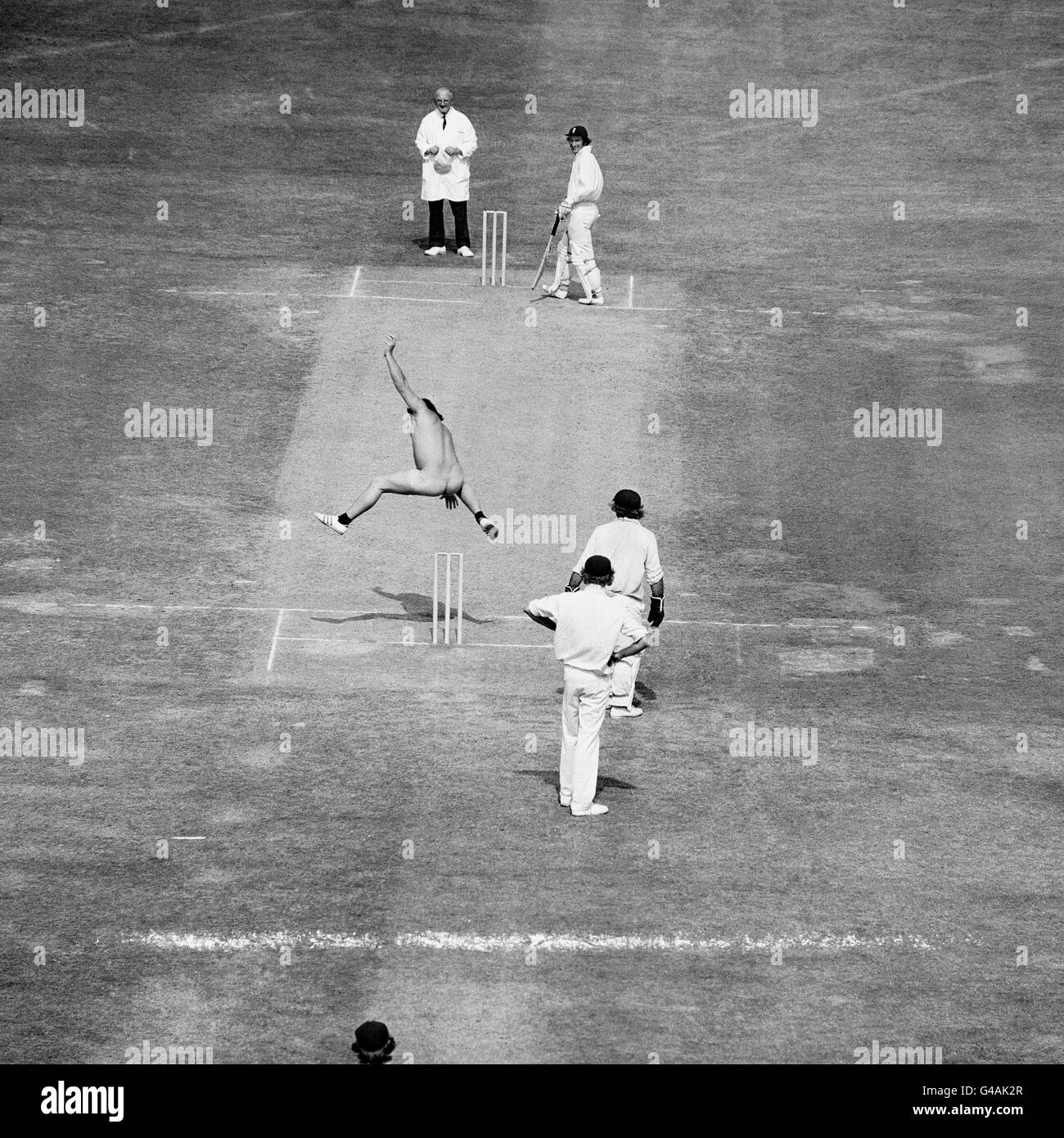 4 day cricket Black and White Stock Photos & Images - Alamy