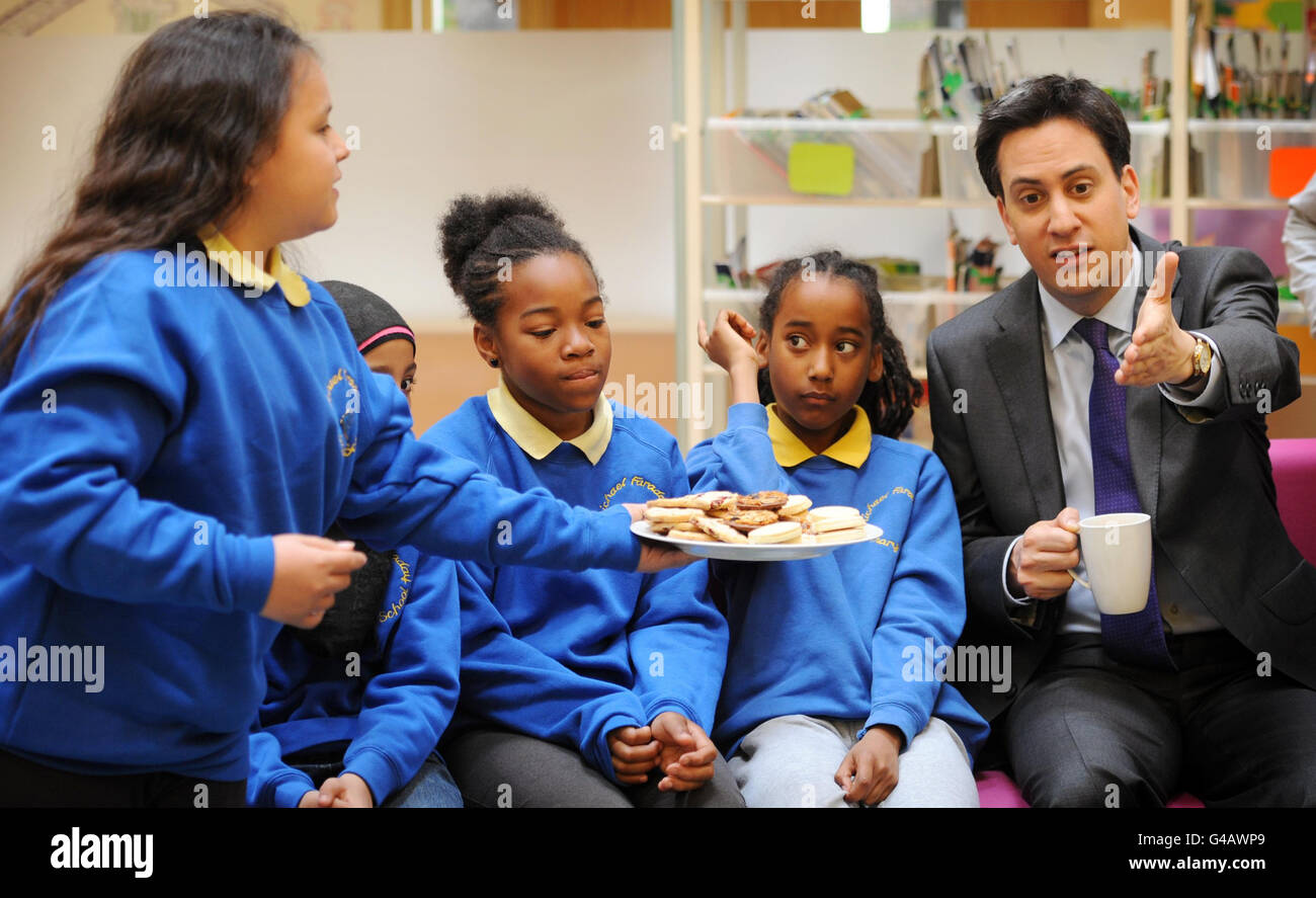 Ed Miliband visit to Michael Faraday School Stock Photo