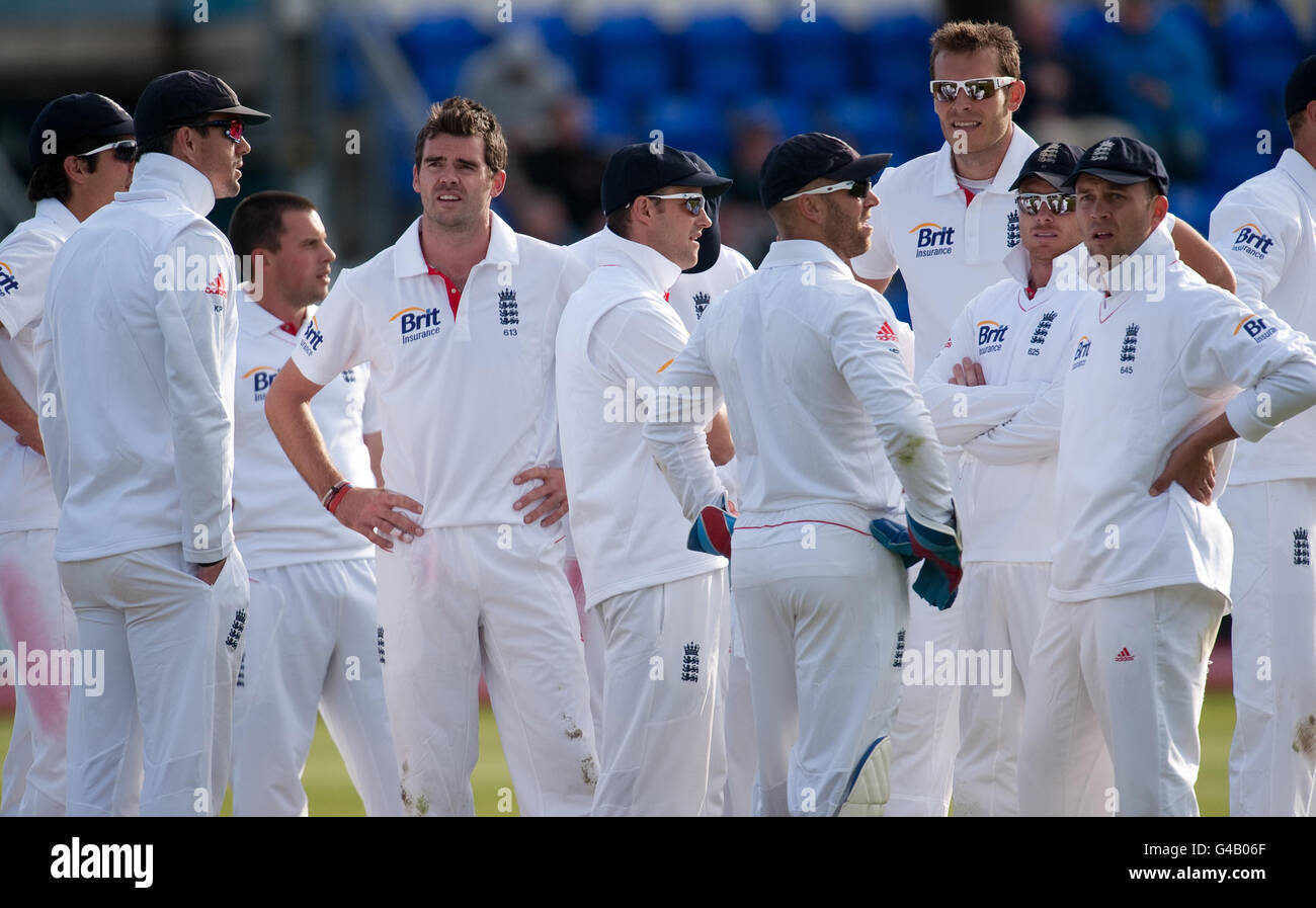 Cricket - npower First Test - Day One - England v Sri Lanka - SWALEC Stadium Stock Photo