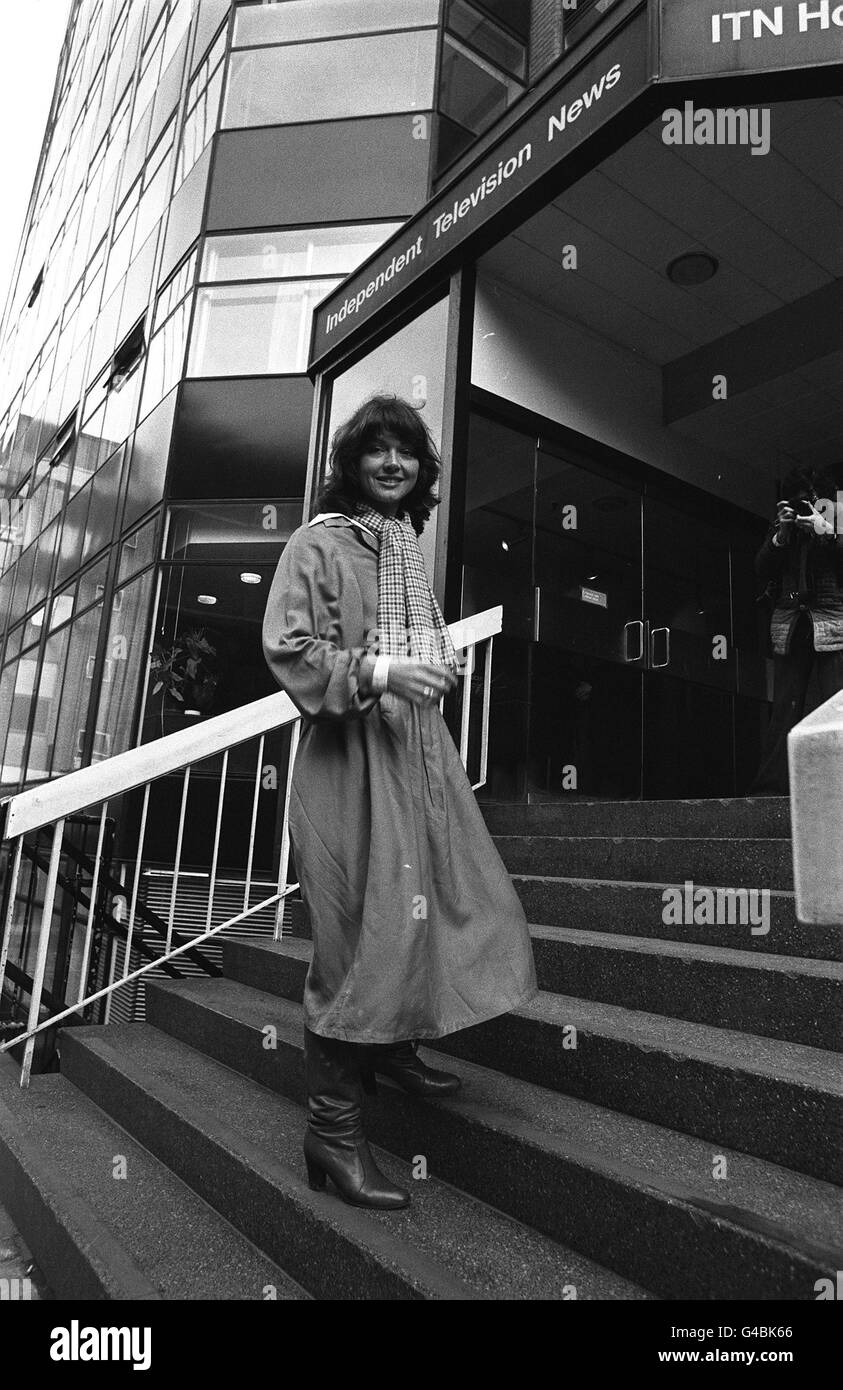 PA NEWS PHOTO 13/2/78 ANNA FORD AT THE ITN HOUSE, LONDON FOR HER NEW POST AS NEWSCASTER Stock Photo
