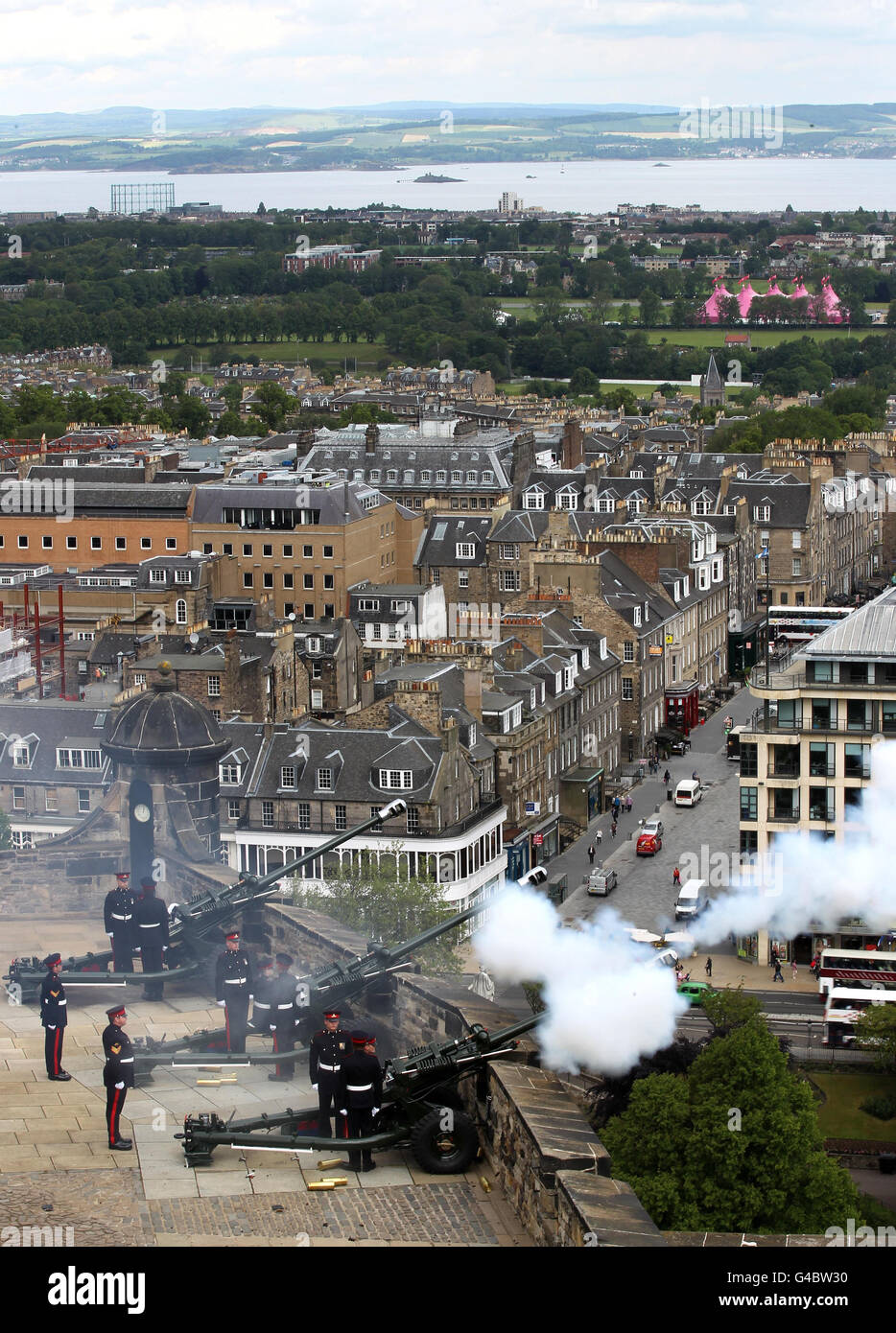 Edinburgh mill's mount battery hi-res stock photography and images - Alamy