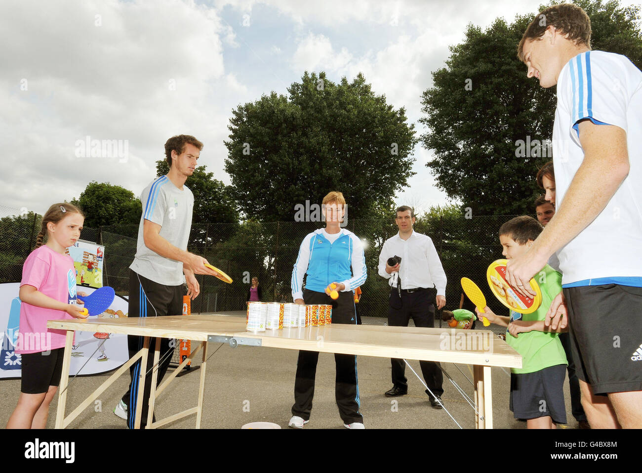 Singlegate His brother jamie and school children from singlegate primary school hi ...