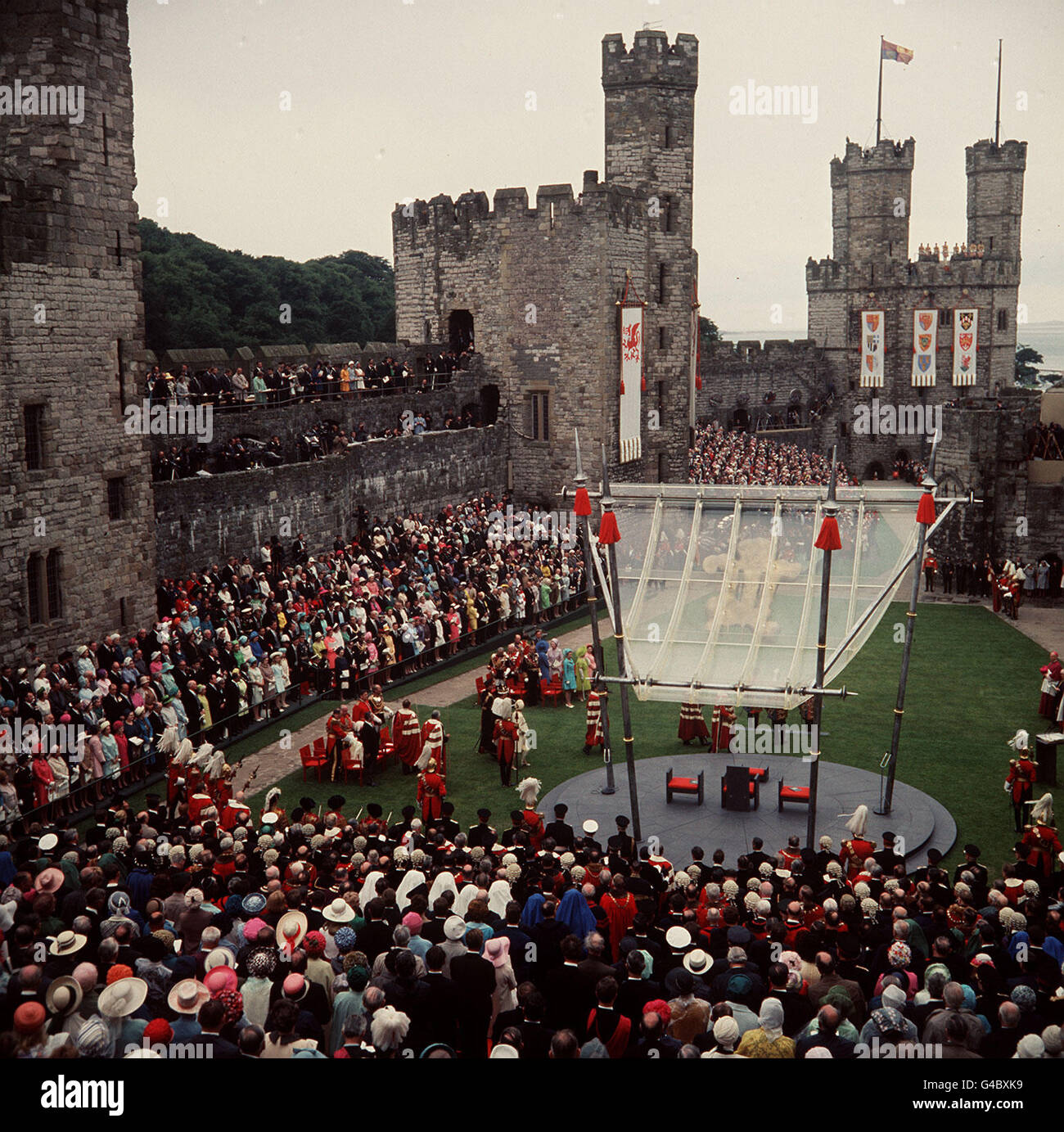 Royalty - Investiture of the Prince of Wales - Caernarfon Castle. THE PRINCE OF WALES INVESTITURE AT CAERNARFON CASTLE Stock Photo