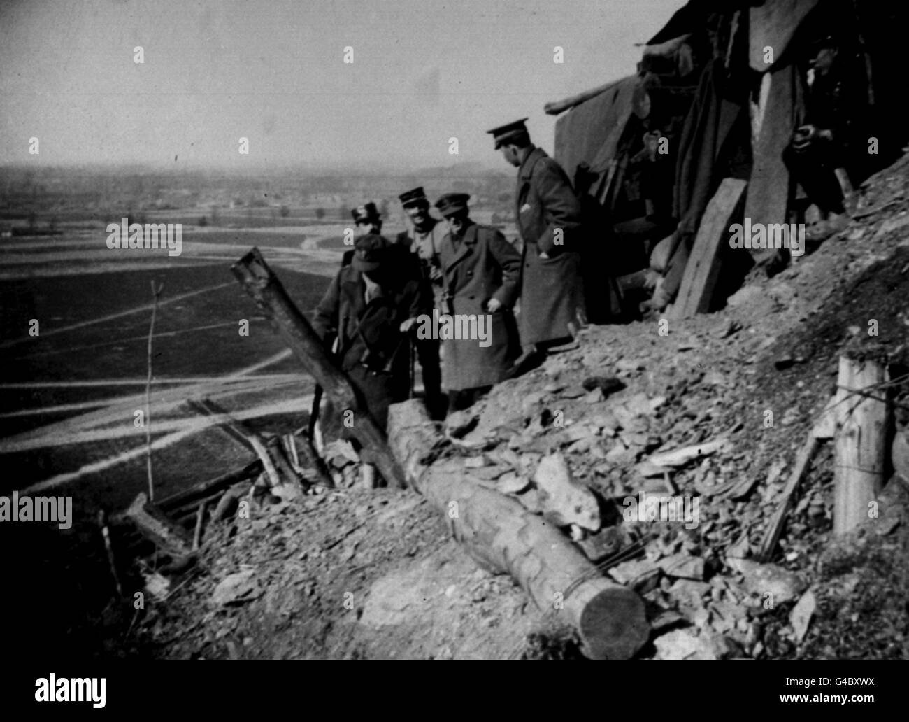 Edward, Prince of Wales visits British billets in the front line trenches at Gorce, France. Stock Photo