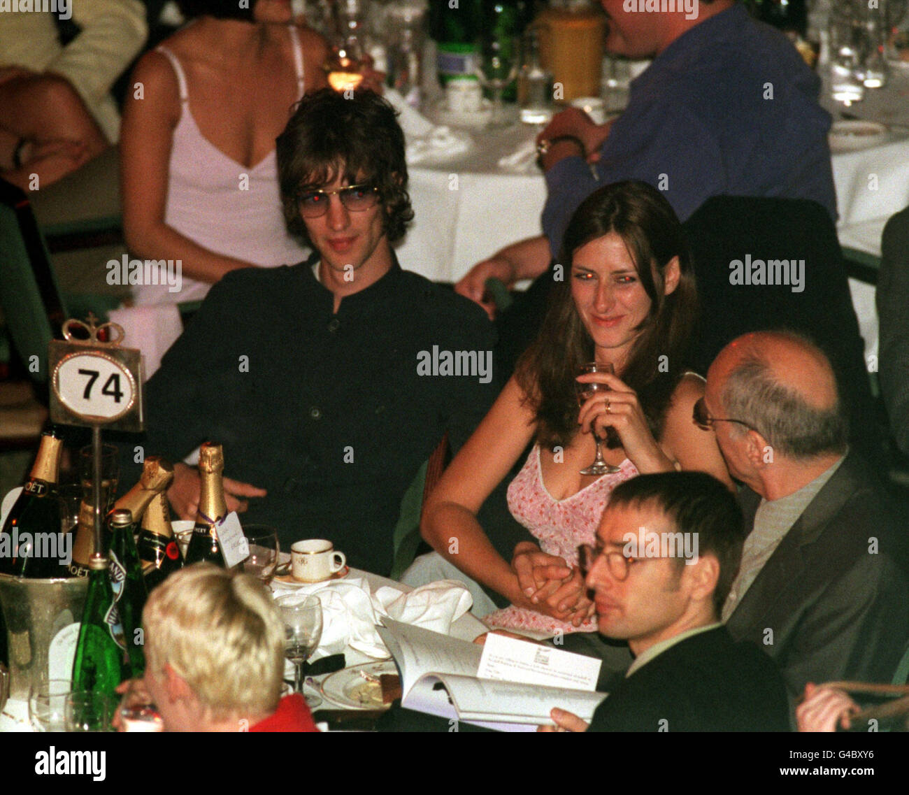 PA NEWS PHOTO 28/5/98 RICHARD ASHCROFT, LEAD SINGER OF THE VERVE AND HIS  WIFE