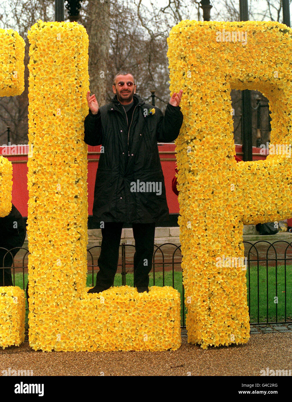 Ringo starr ex drummer from the legendary band hi-res stock photography 