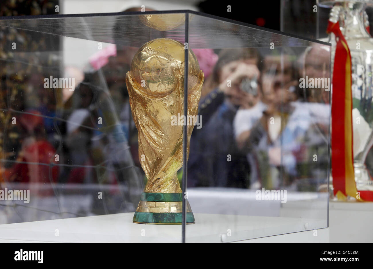 Fifa world cup trophy hi-res stock photography and images - Alamy