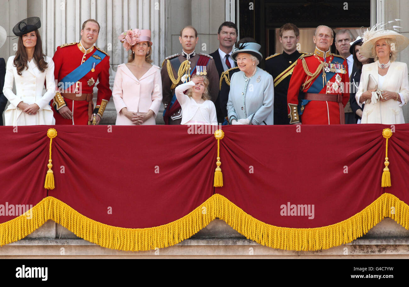 Britain's Queen Elizabeth II and members of the royal family on the balcony of Buckingham Palace, London, after attending Trooping the Colour, the Queen's annual birthday parade. Stock Photo