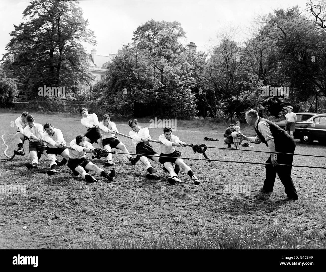 Tug-of-War - Stockholm Olympic Games 50th anniversary - Metropolitan Police Team Training - Kensington, London Stock Photo