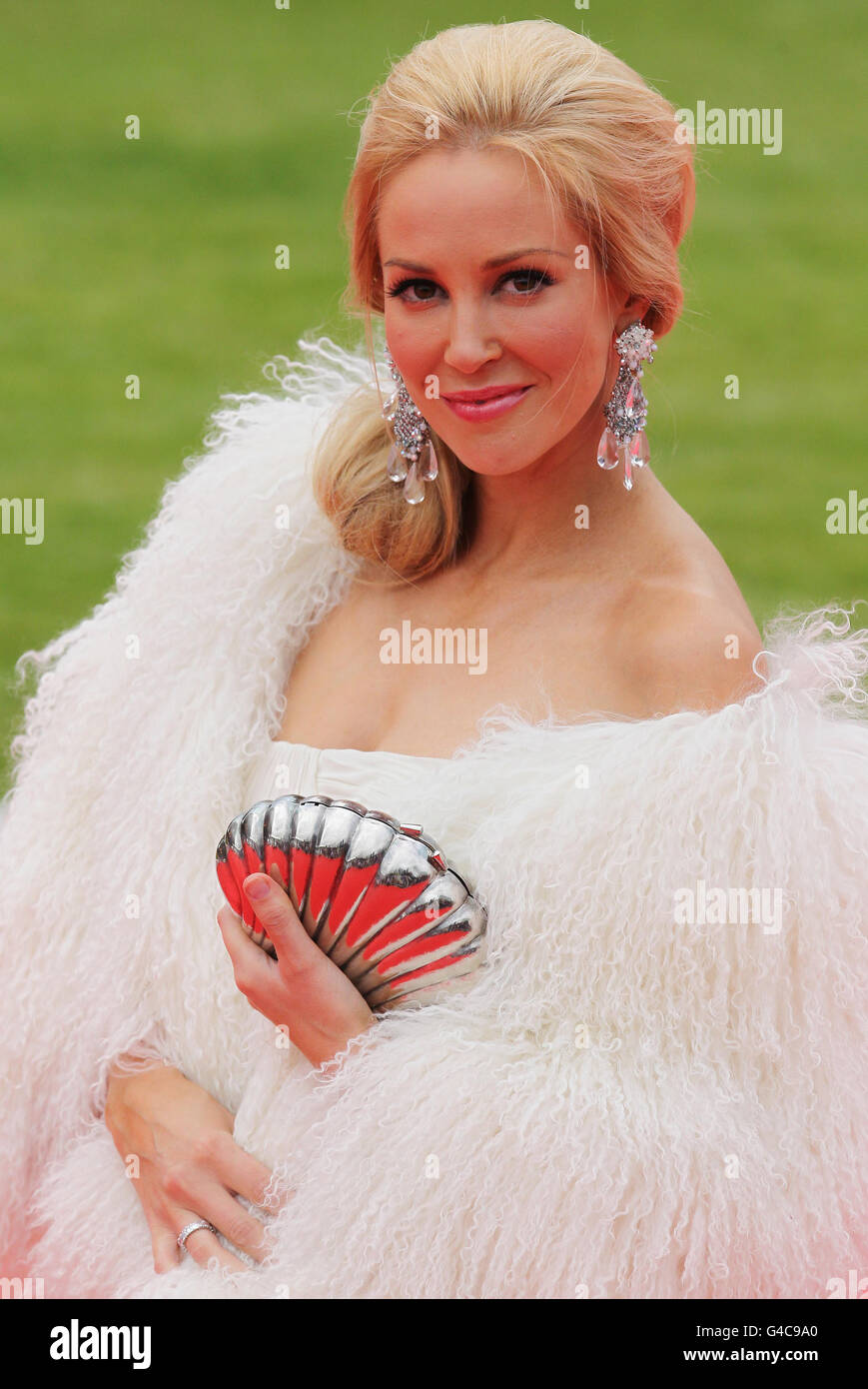 Singer louise linton hi-res stock photography and images - Alamy