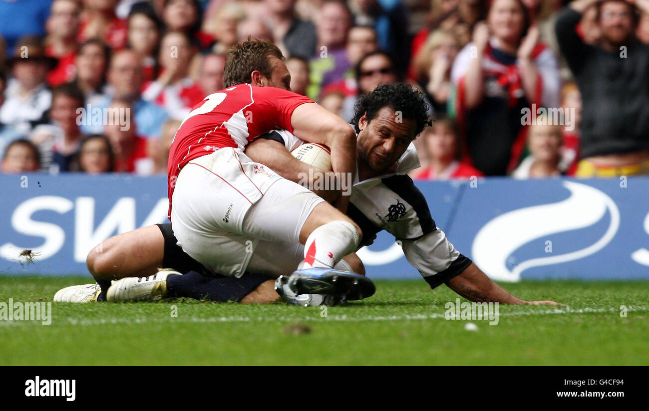 Barbarians' Isa Nacewa scores the match winning try during the 130th Anniversary Celebration Game at the Millennium Stadium, Cardiff. Stock Photo