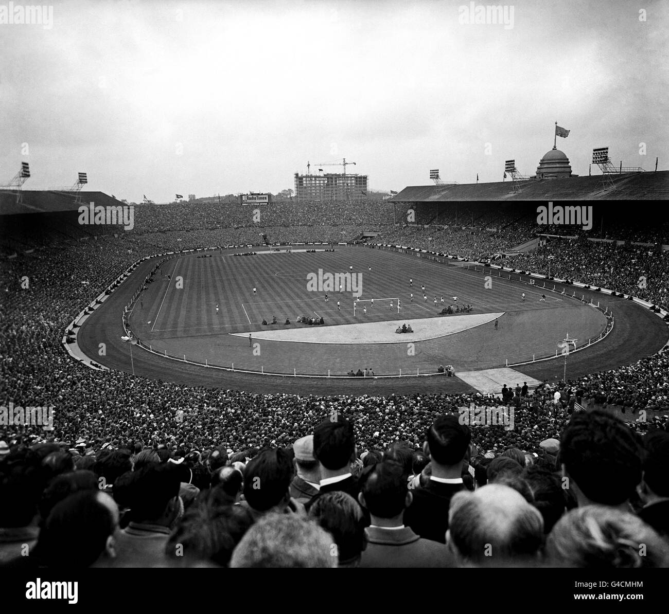 Soccer - FA Cup - Final - Tottenham Hotspur v Burnley - Wembley Stadium. A general view of the 1962 FA Cup final in progress, between Tottenham Hotspur and Burnley. Stock Photo