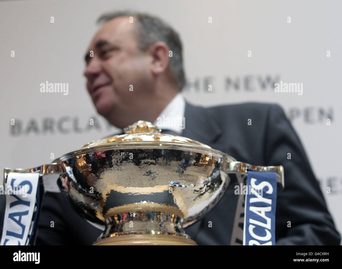 Barclays Scottish Open golf trophy unveiled Stock Photo Alamy
