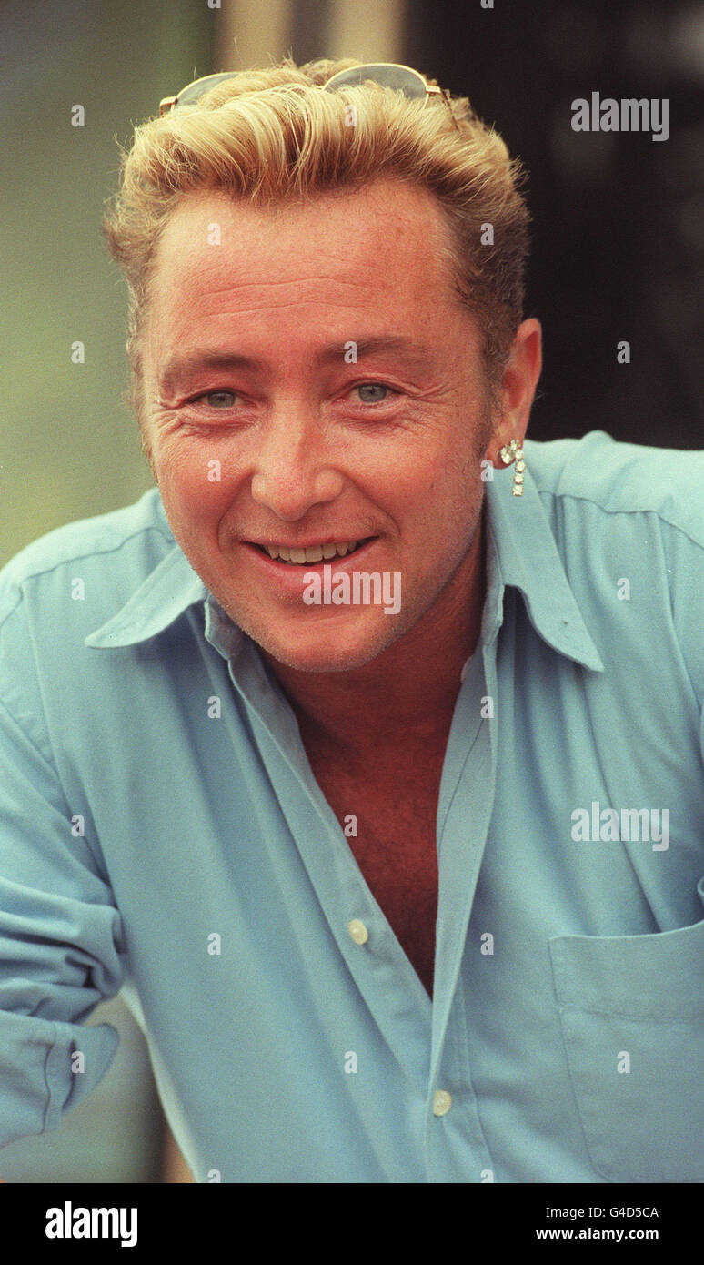 PA NEWS 24/7/98 MICHAEL FLATLEY, OF 'LORD OF THE DANCE' POSES IN LONDON'S HYDE PARK THE DAY BEFORE THE LAST PERFOMANCE OF THE SHOW. Stock Photo