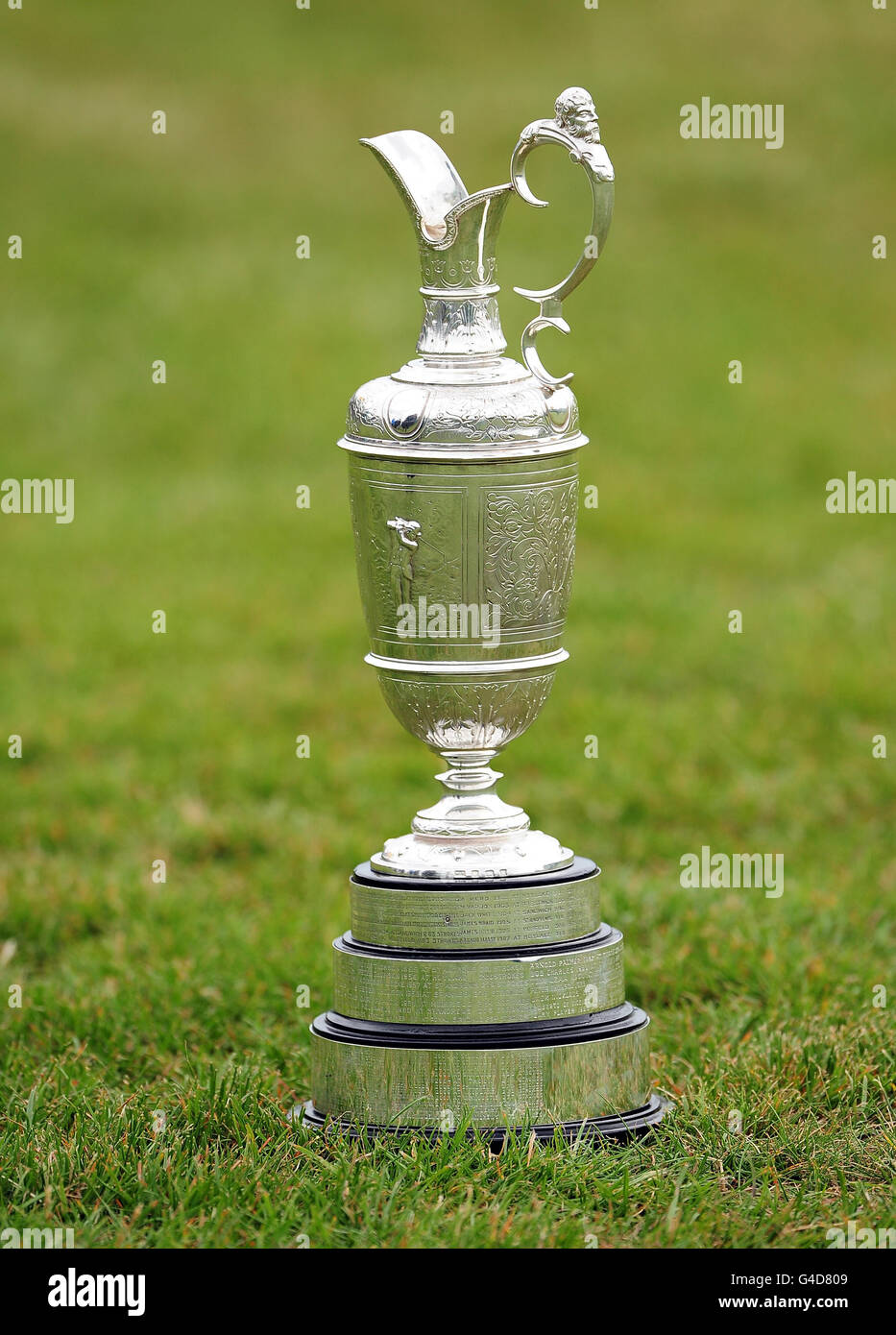 The Claret Jug on the eighteenth tee during a practice day for the 2011 Open Championship at Royal St George's, Sandwich. Stock Photo