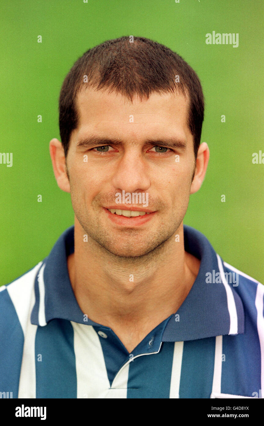 Football. COLCHESTER UNITED FOOTBALL CLUB LIMITED Joe Dunne Stock Photo