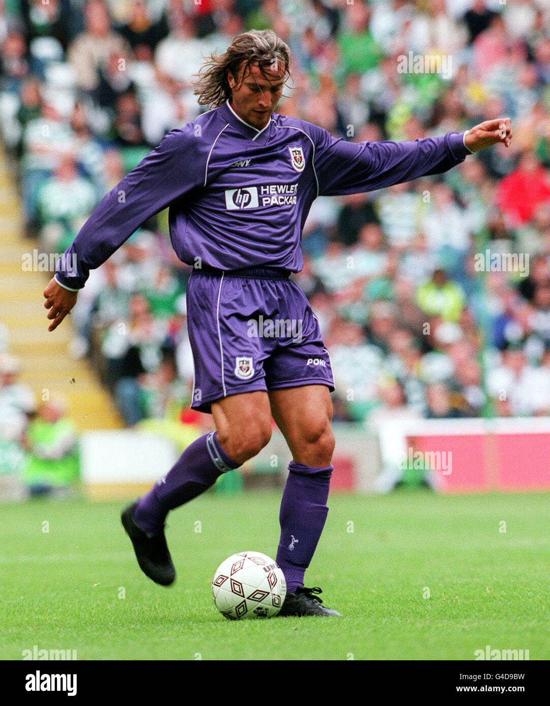 703 David Ginola Tottenham Photos & High Res Pictures - Getty Images