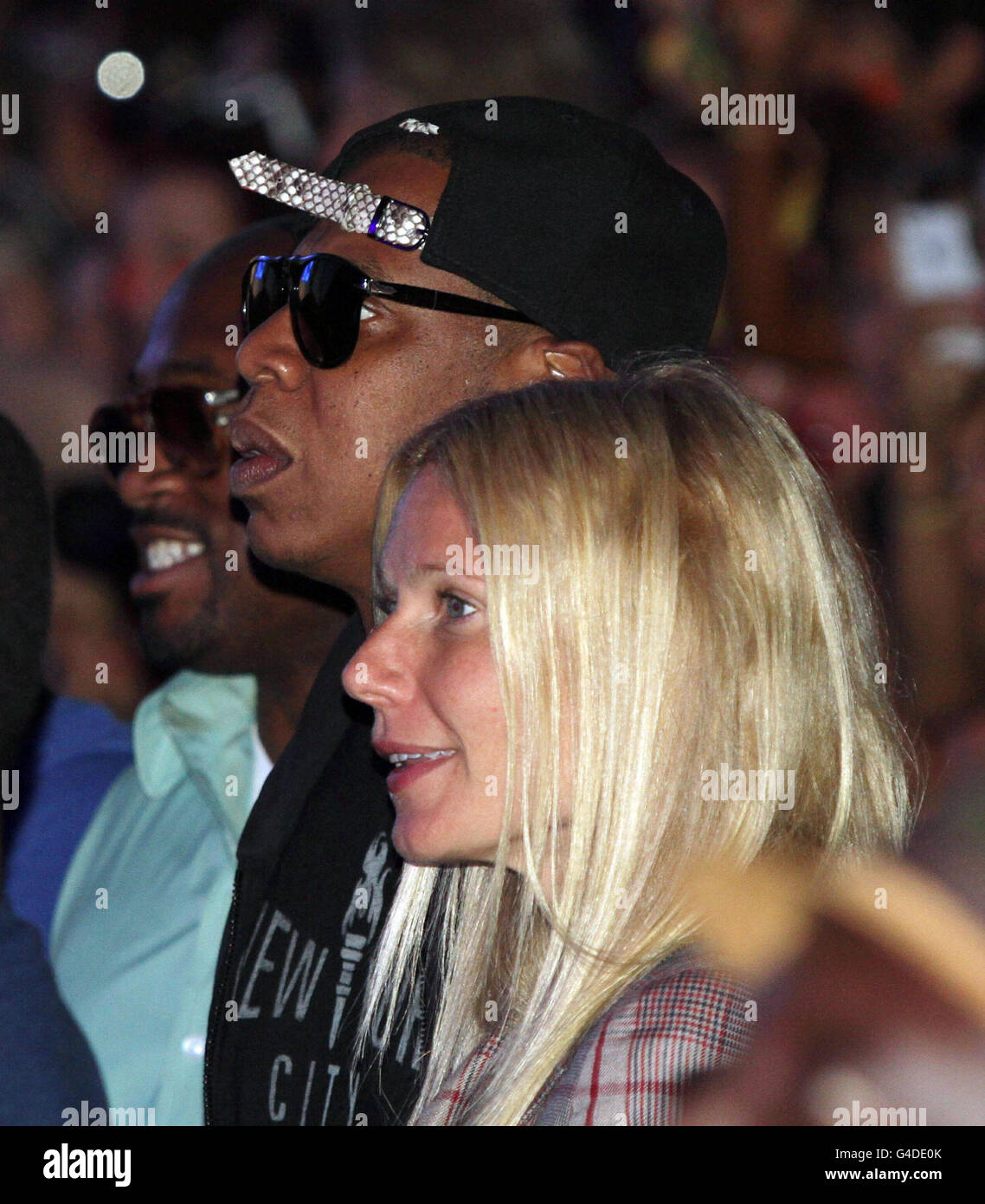 Jay Z and Gwyneth Paltrow in the pit before watching Beyonce performing on  the Pyramid Stage at the Glastonbury Music Festival held at Worthy Farm,  Pilton Stock Photo - Alamy