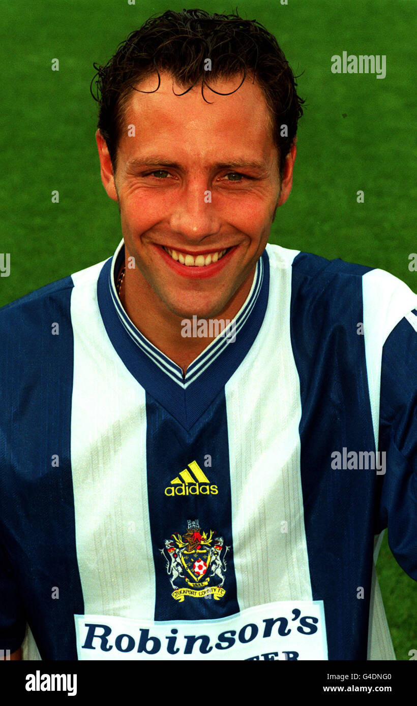 STOCKPORT COUNTY FOOTBALL CLUB Stock Photo Alamy