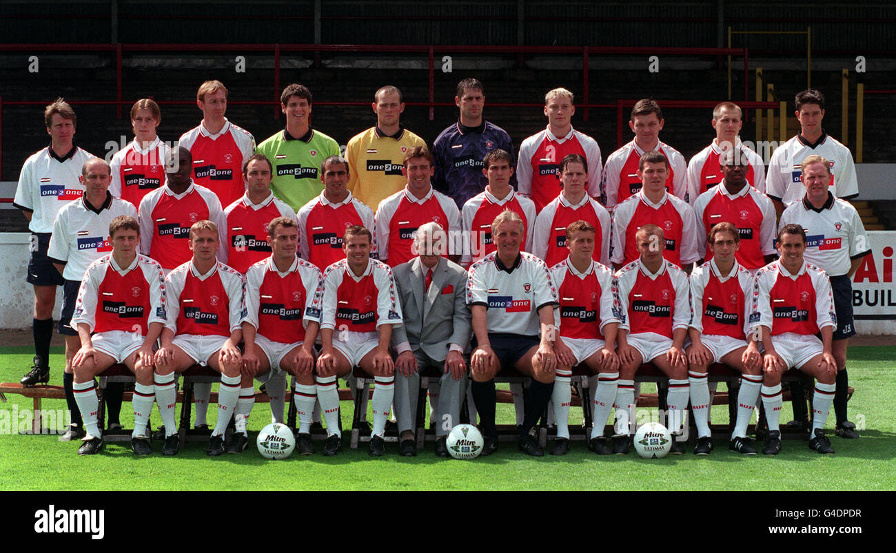 ROTHERHAM UNITED FOOTBALL CLUB. TEAM PHOTOGRAPH OF ROTHERHAM UNITED  FOOTBALL CLUB Stock Photo - Alamy