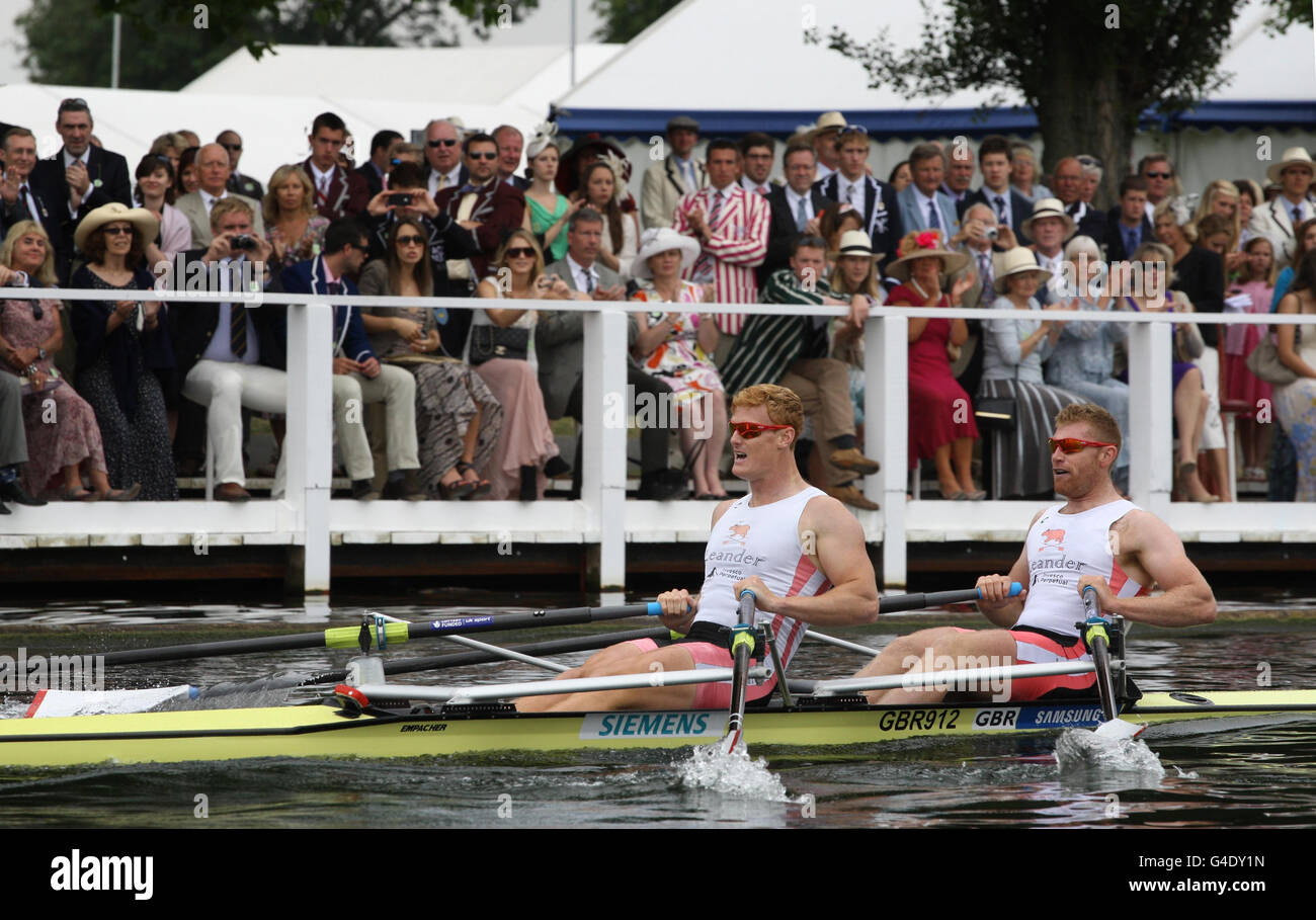 Bateman and wells hi-res stock photography and images - Alamy