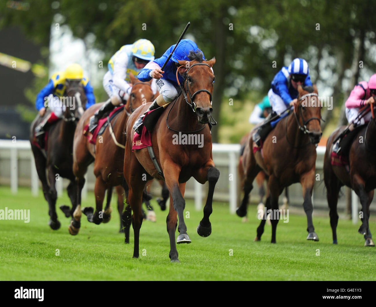 Instance ridden by William Buick comes home to win the Piper-Heidsieck Champagne Irish E.B.F Fillies' Handicap Stakes Stock Photo
