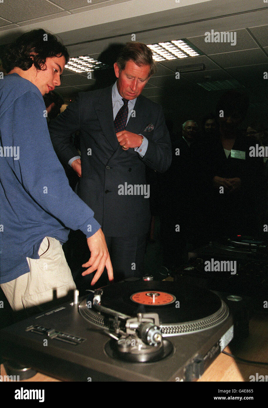 PA NEWS 14/9/98 THE PRINCE OF WALES CHATS WITH DJ BEN CARIAS DURING A VISIT TO THE BRIGHTON AND HOVE FOYER CENTRE FOR UNEMPLOYED AND HOMELESS YOUNG PEOPLE. Stock Photo