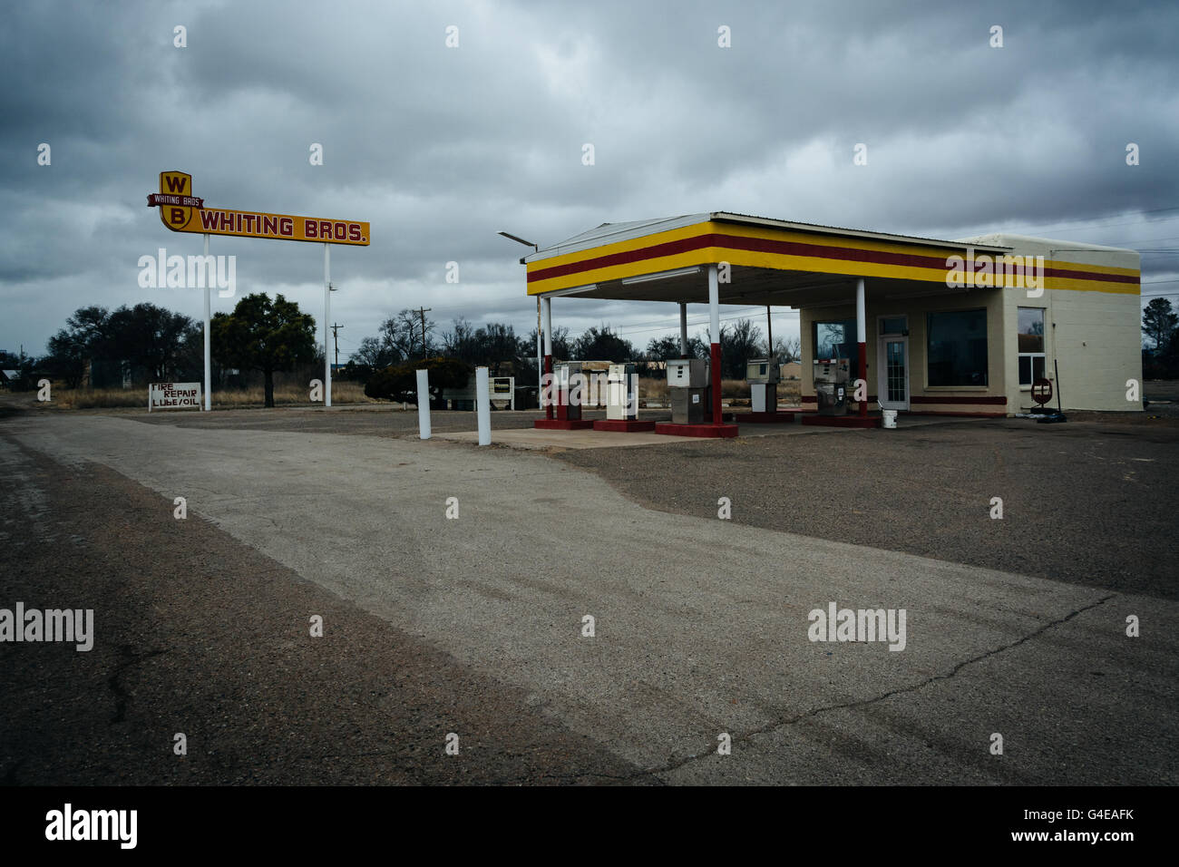 Abandoned gas station in Moriarty, New Mexico Stock Photo Alamy