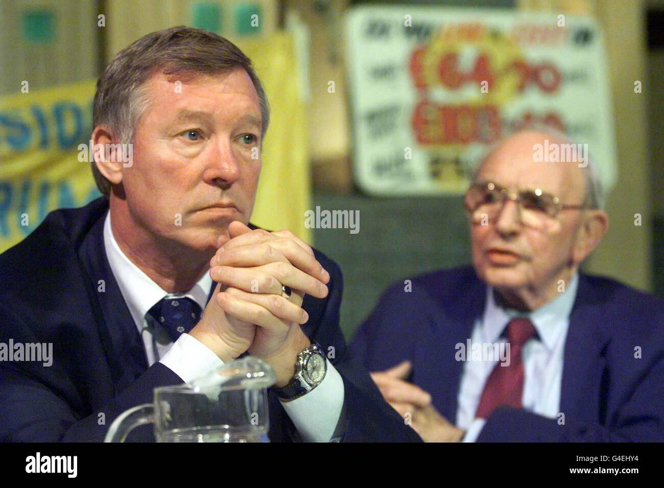 Manchester United Manager Alex Ferguson addresses a pensioners rally at the  TUC conference in Blackpool this afternoon (Sunday) as veteran trade  unionist Jack Jones looks on. PHOTO OWEN HUMPHREYS/PA Stock Photo -