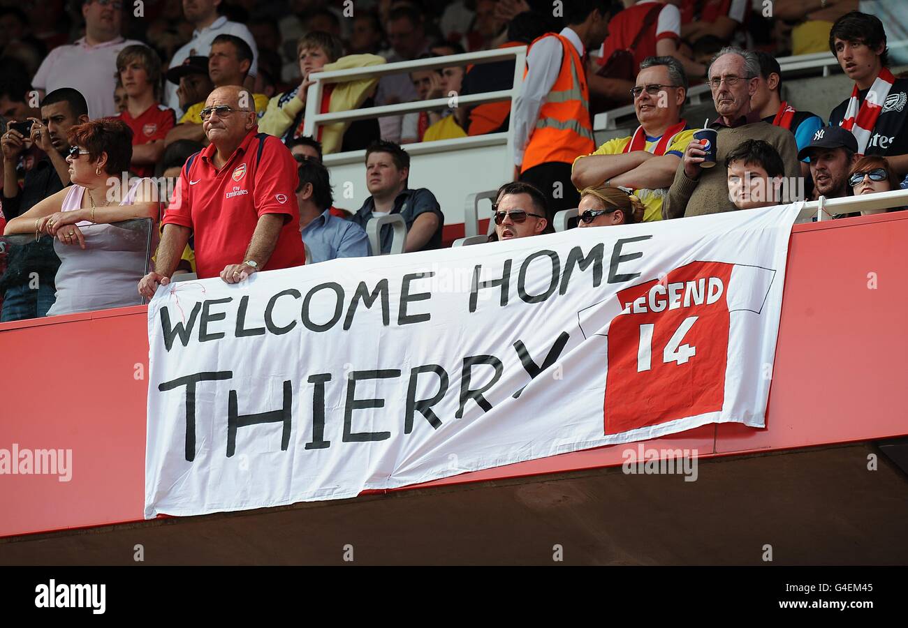 A banner in stands emirates stadium hi-res stock photography and images ...