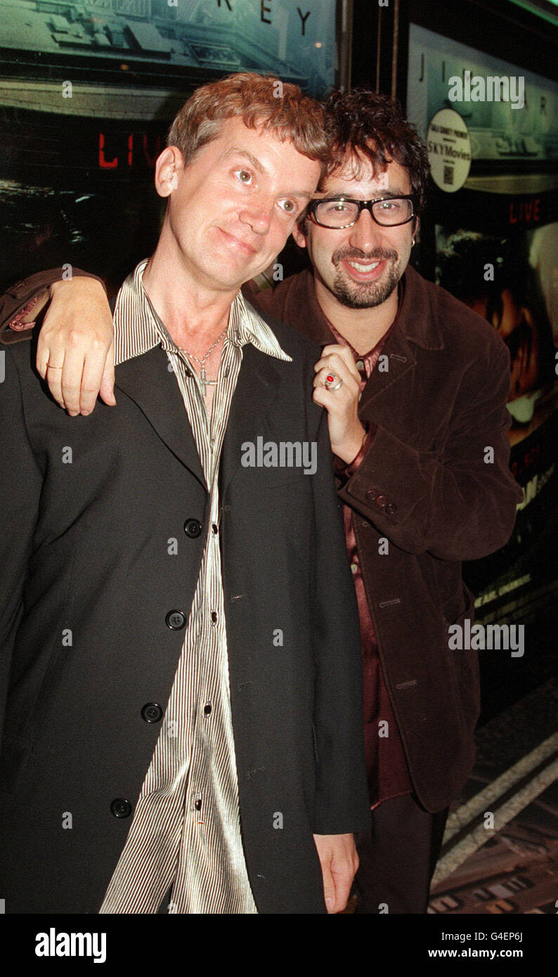(l-r) Comedians Frank Skinner and David Baddiel at the Empite, Leicester Squar in London for the premiere of the Truman Show. *17/1/2000 - Frank Skinner and David Baddiel are to be reunited on TV for a new series called 'Baddiel and Skinnerunplanned' after signing a seven-figure deal. The pair have signed up for three series of an unscripted, unpredictable live programme for ITV which will be screened in Spring 2000. Stock Photo