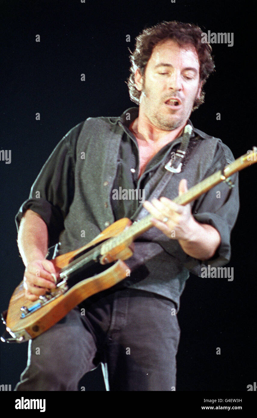 23rd SEPTEMBER: Bruce springsteen was born on this day in 1949. THE 'BOSS' BRUCE SPRINGSTEEN PERFORMING AT THE SCOTTISH EXHIBITION CENTRE IN GLASGOW AT THE START OF HIS EUROPEAN TOUR. Stock Photo