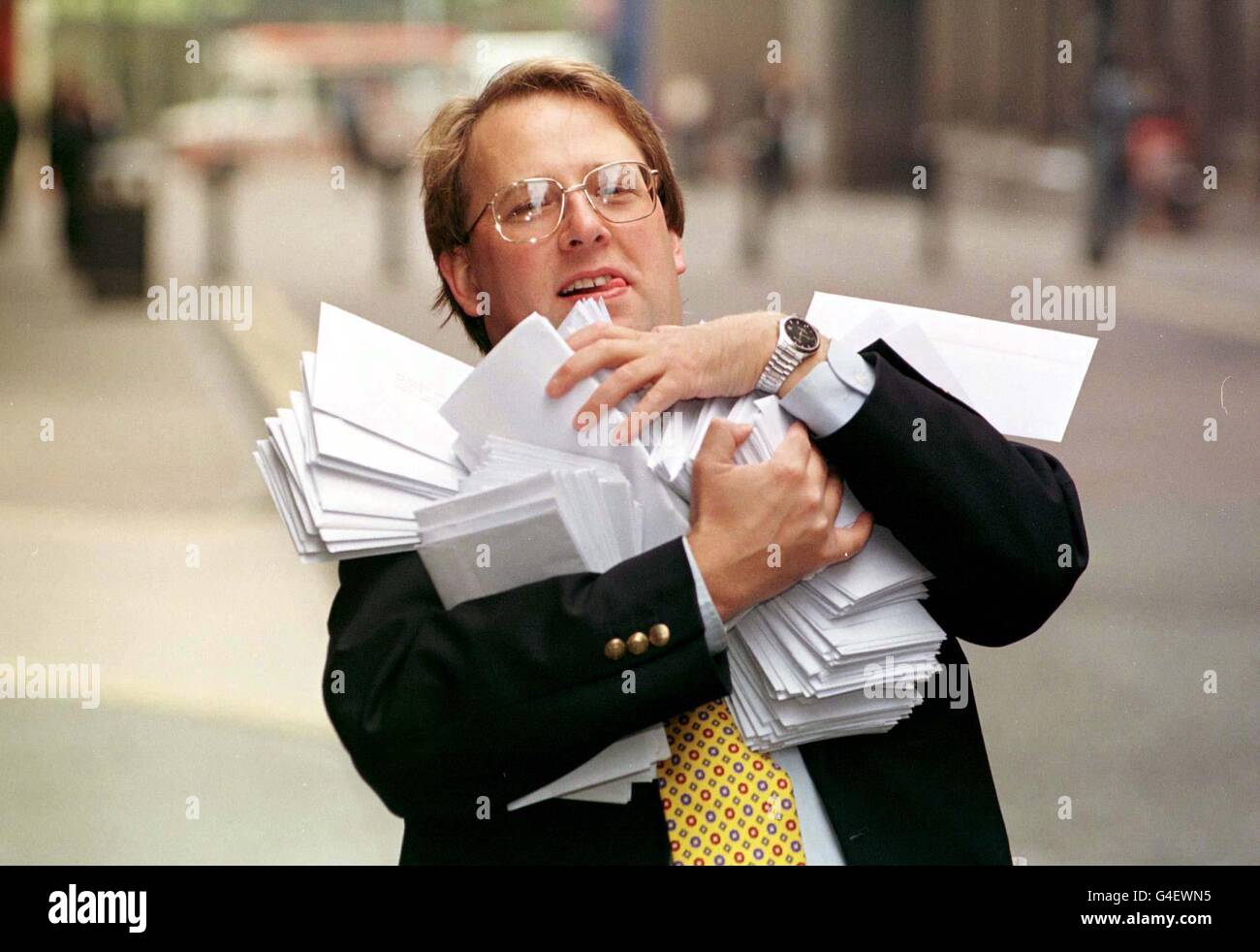 Arrives post office in manchester morning weds some 28 hires stock