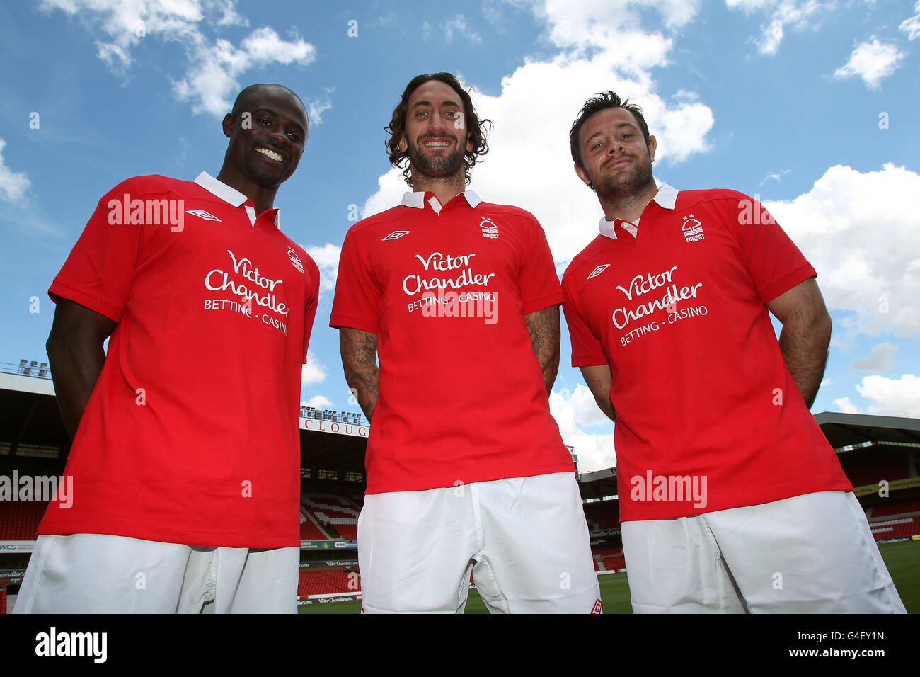 Soccer - npower Football League Championship - Nottingham Forest Photocall - City Ground. L-R: Nottingham Forest's George Boateng, Jonathan Greening and Andy Reid Stock Photo
