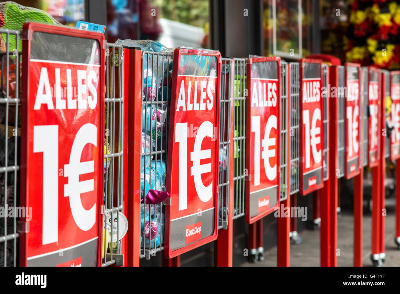 1 Euro department store, all the products for one Euro, Dime, discounter, Stock Photo